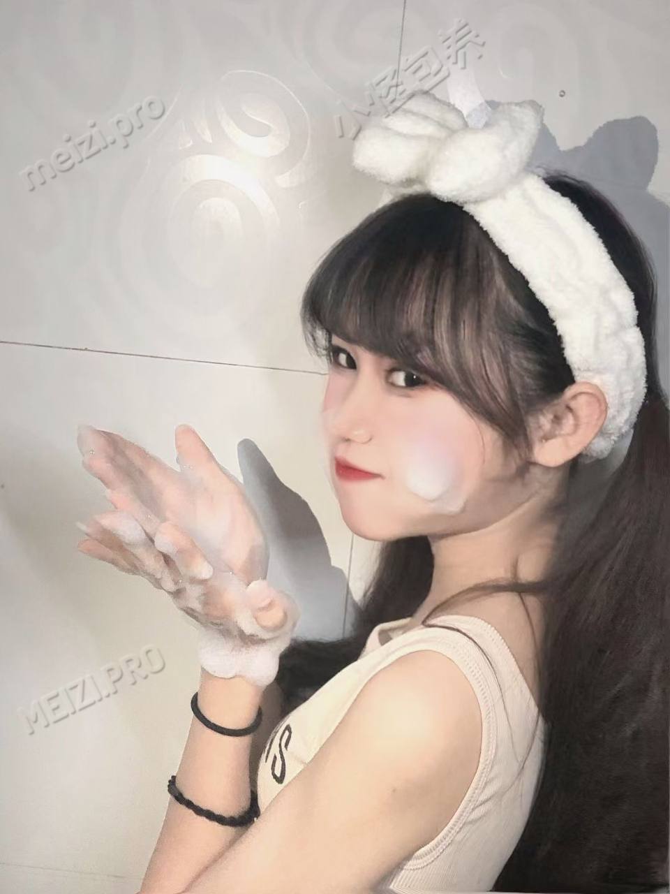 广东 广州深圳 21岁 159cm 81 B杯 学生 平时与人为善真诚温柔体贴懂事为他人着想偏安静甜美清纯性格温柔开朗会给满满情绪价值性格活泼善解人意 SM:轻微 无套:可 口交:可 过夜:可 同居:可 可飞:可 港澳 价格:20 特点:平时与人为善真诚温柔体贴懂事为他人着想偏安静甜美清纯性格温柔开朗会给满满情绪价值性格活泼善解人意