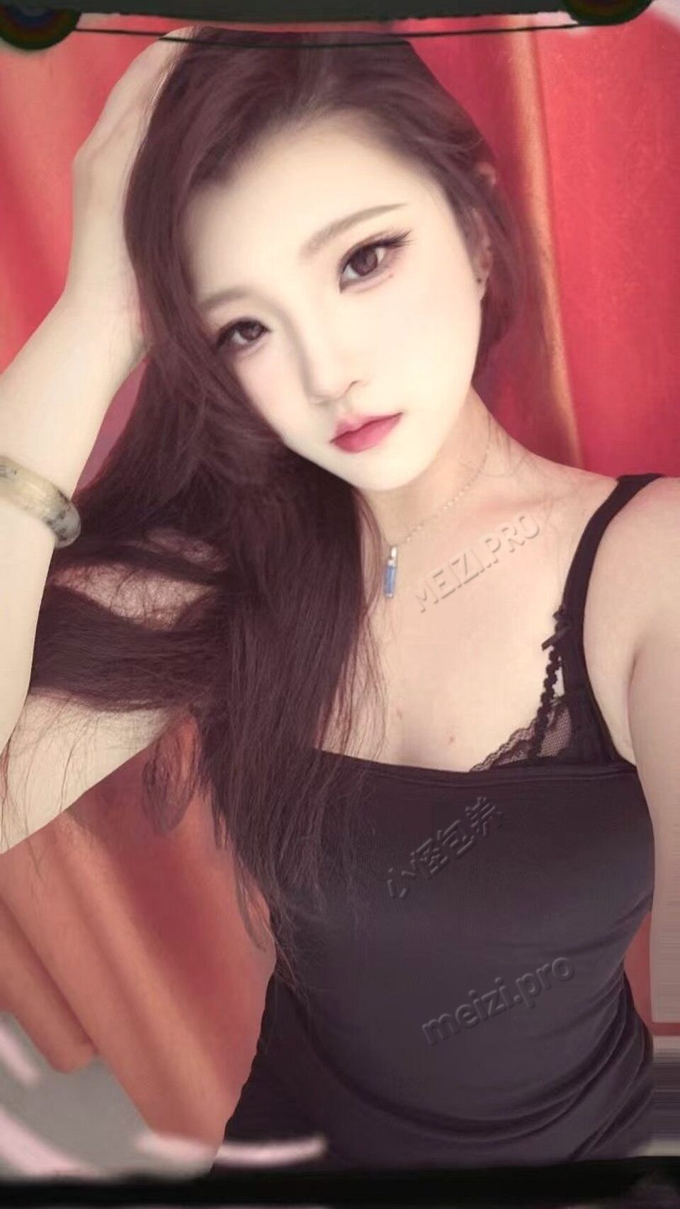 辽宁 丹东 18岁 170cm 130 B杯 学生 女高 接受度高 SM:是 无套:可 口交:可 过夜:可 同居:否 可飞:否 价格:2 特点:女高 接受度高