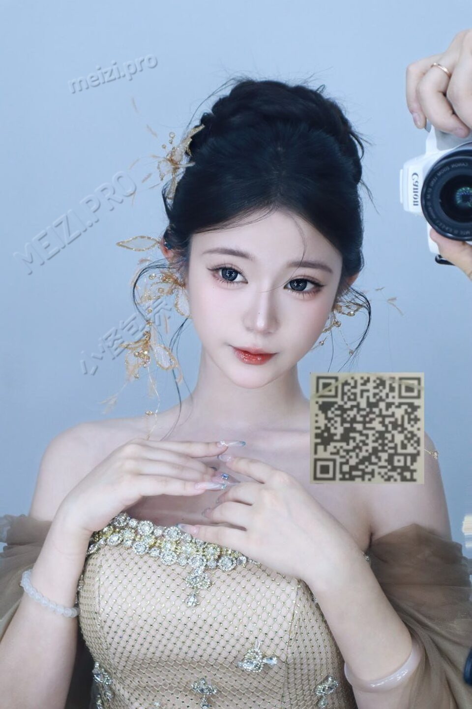 广东 东莞 21岁 165cm 100 C杯 学生 性格好开朗 抽烟纹身:无 SM:是 无套:可 口交:可 过夜:可 可飞:否 价格:12 特点:性格好开朗