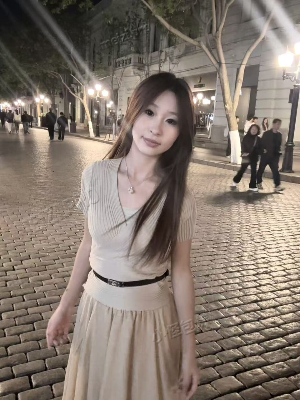 黑龙江 哈尔滨 19岁 162cm 82 B杯 工作 可口可无 年纪小 可玩性高 嫩妹 听话 懂事 情绪价值高 床上放得开 配合度高 可以满足老板的要求 抽烟纹身:有抽烟无纹身 SM:是 无套:可 口交:可 过夜:可 同居:可 可飞:看情况 价格:5 特点:可口可无 年纪小 可玩性高 嫩妹 听话 懂事 情绪价值高 床上放得开 配合度高 可以满足老板的要求