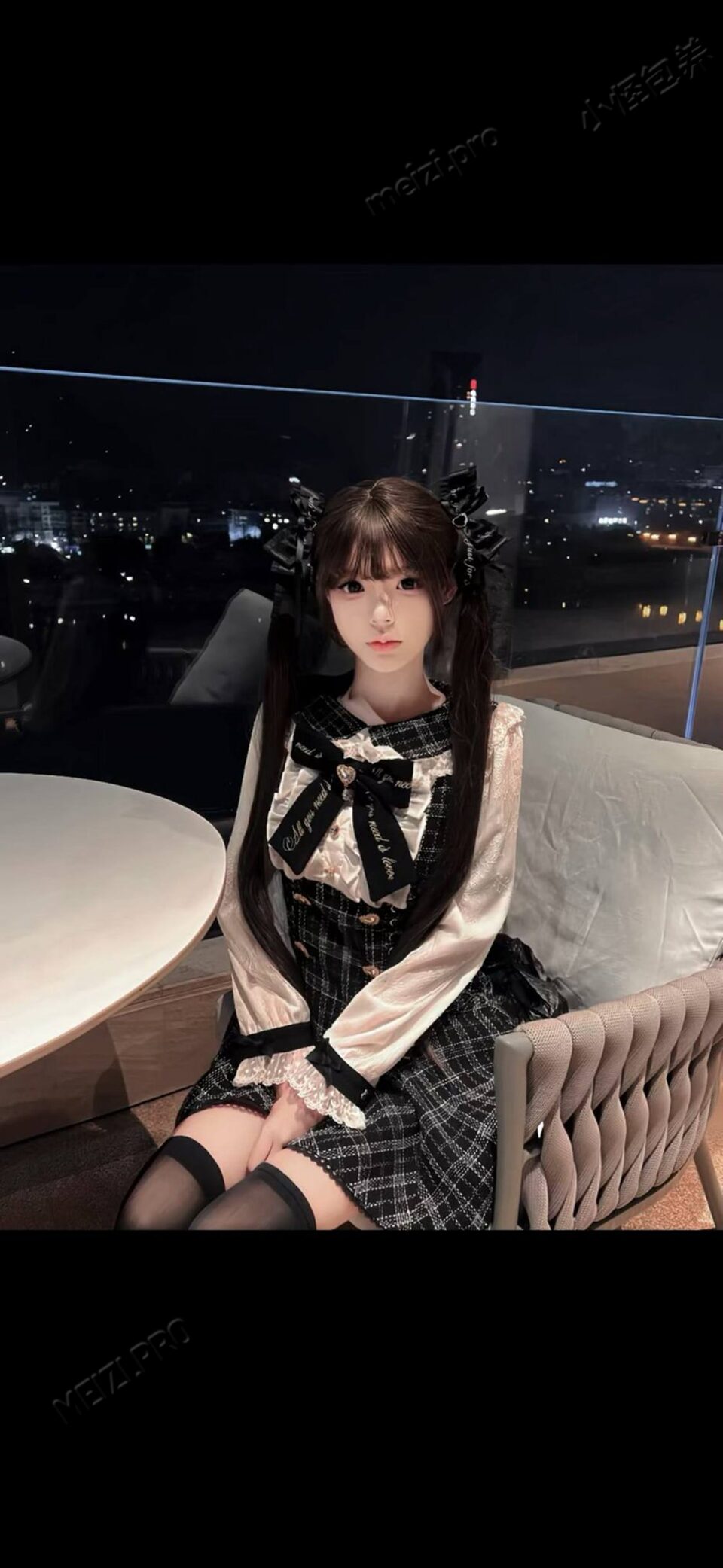 广西 南宁 19岁 159cm 80 B杯 无 小巧玲珑小萝莉性格开朗活泼,长相甜美,温柔可人会照顾人 抽烟纹身:有纹身 SM:轻微 无套:否 口交:检测 过夜:可 同居:否 可飞:可 价格:15 特点:小巧玲珑小萝莉性格开朗活泼,长相甜美,温柔可人会照顾人