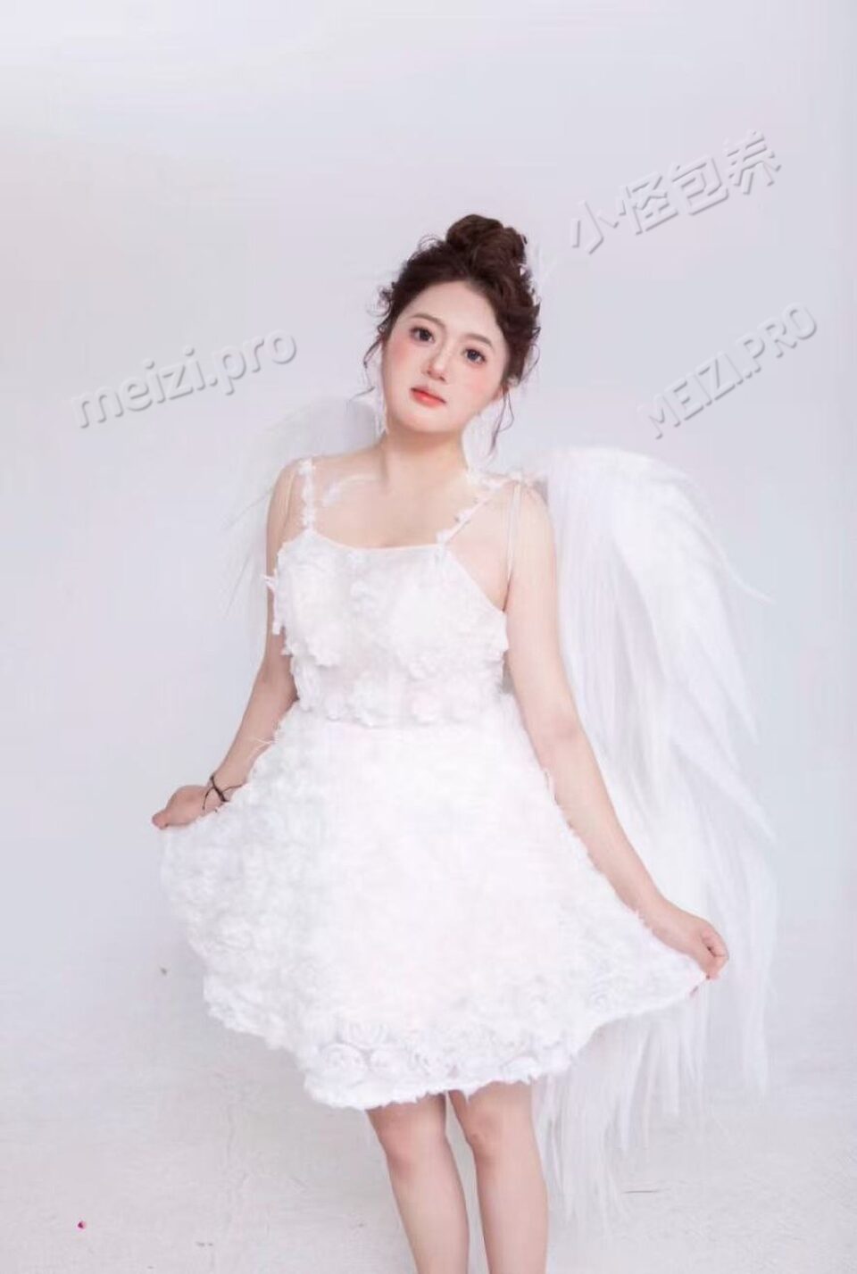 江苏 苏州 18岁 168cm 138 C杯 主播 年轻漂亮身材好 bbw 自信开朗有气质热爱生活热爱工作有内涵性格好三观正人品好情绪稳定会跳舞会给情绪价值 抽烟纹身:无 SM:是 无套:可 口交:可 过夜:可 同居:可 可飞:不 价格:8 特点:年轻漂亮身材好 bbw 自信开朗有气质热爱生活热爱工作有内涵性格好三观正人品好情绪稳定会跳舞会给情绪价值