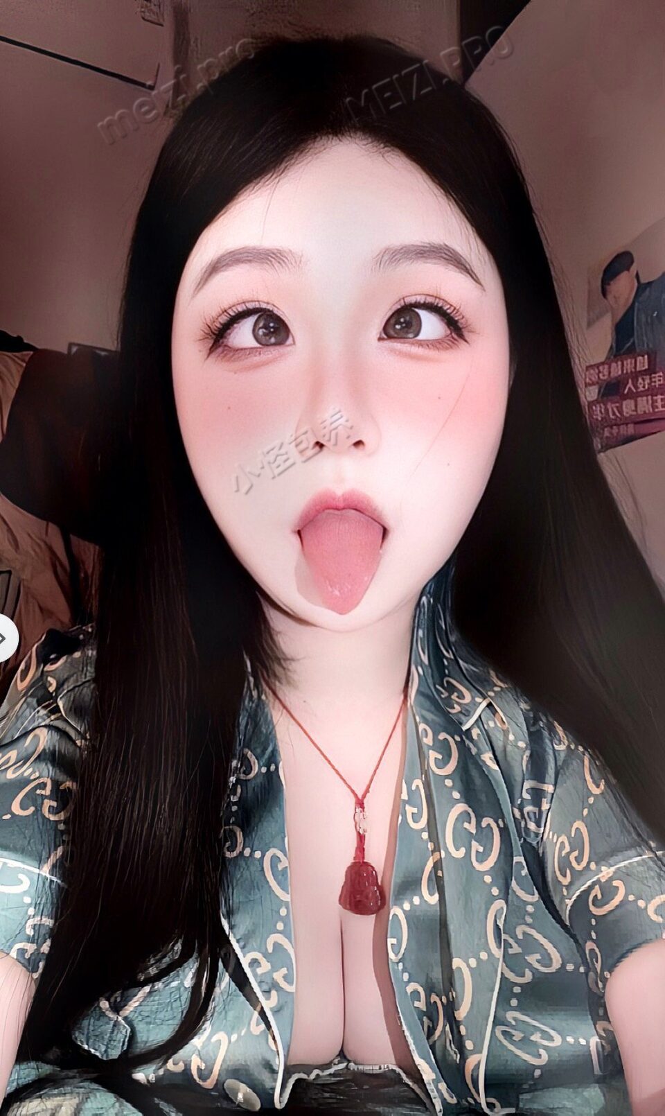 浙江 杭州 19岁 163cm 125 D杯 美甲师 36D 抽烟纹身:无 SM:否 无套:可 口交:可 过夜:可 同居:可 可飞:看情况 价格:12 特点:36D