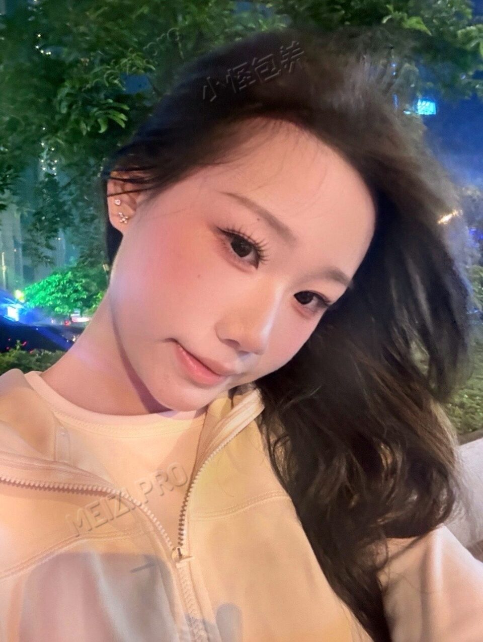 广西 钦州 18岁 168cm 102 B杯 学生 乖 听话 身材好 皮肤白 腿长 抽烟纹身:无 SM:可 无套:否 口交:可 过夜:可 同居:可 可飞:可 价格:9 特点:乖 听话 身材好 皮肤白 腿长