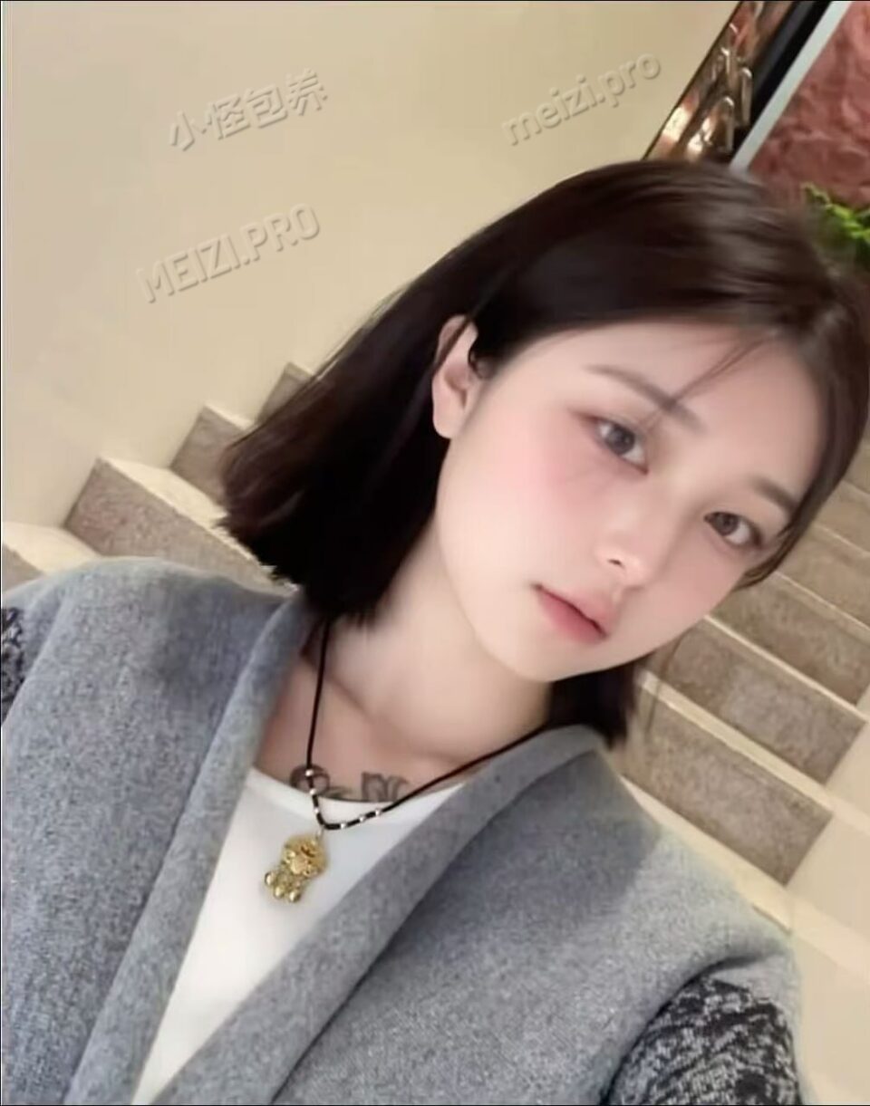 湖北 武汉 19岁 166cm 90 A杯 女生 性格好 活泼 抽烟纹身:有抽烟纹身 SM:否 无套:否 口交:可 过夜:可 同居:可 可飞:否（或者提前说） 价格:4 特点:性格好 活泼