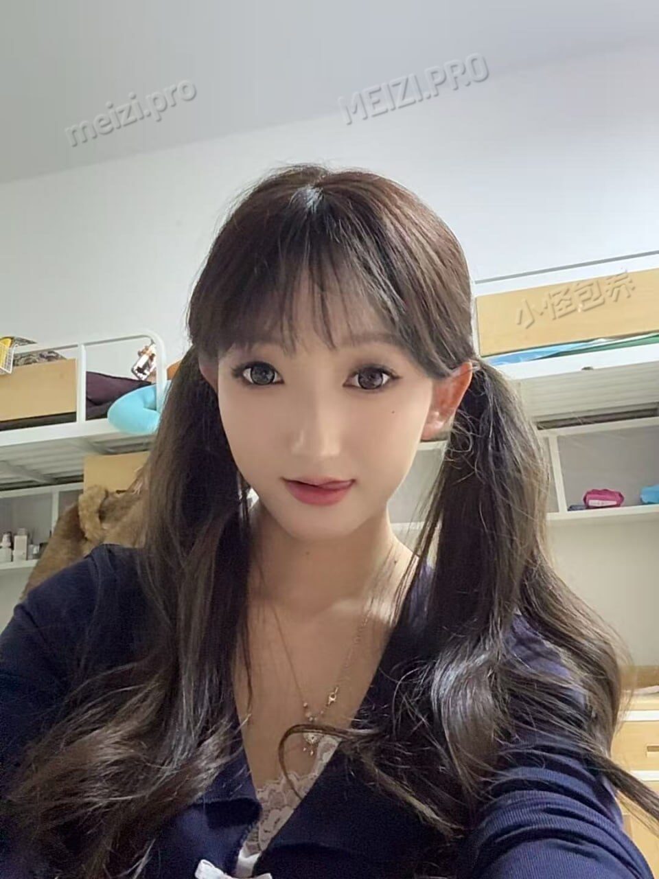 新疆 乌鲁木齐/博乐 19岁 171cm 99 B杯 学生 长得高 身材好 抽烟纹身:无 SM:否 无套:可 口交:可 过夜:可 同居:否 可飞:可 但只能周末 价格:10 特点:长得高 身材好