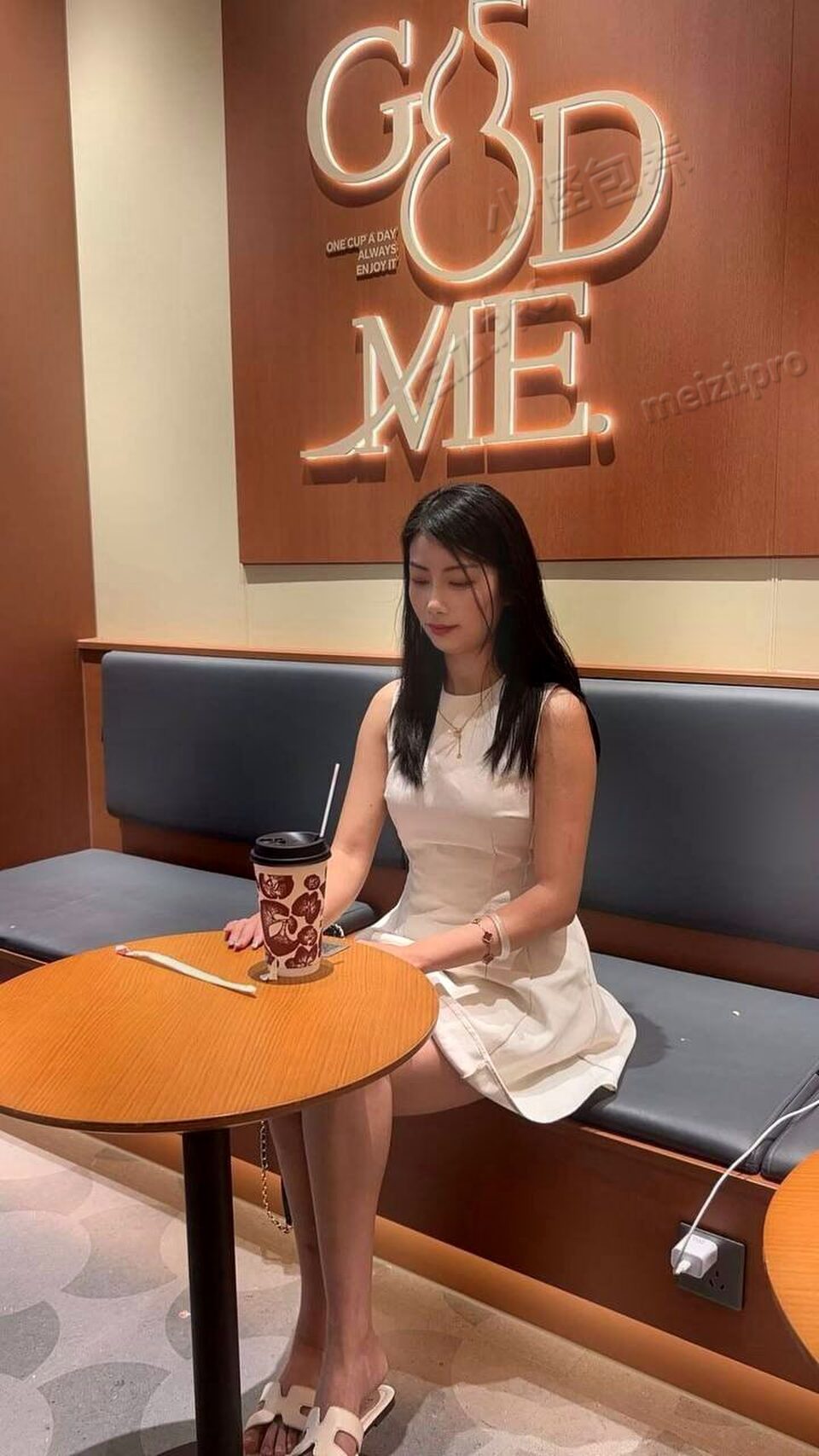 安徽 六安 29岁 162cm 86 B杯 自由 听话。活好! 抽烟纹身:无 SM:否 无套:可 口交:否 过夜:可 同居:否 可飞:可 价格:15 特点:听话。活好!