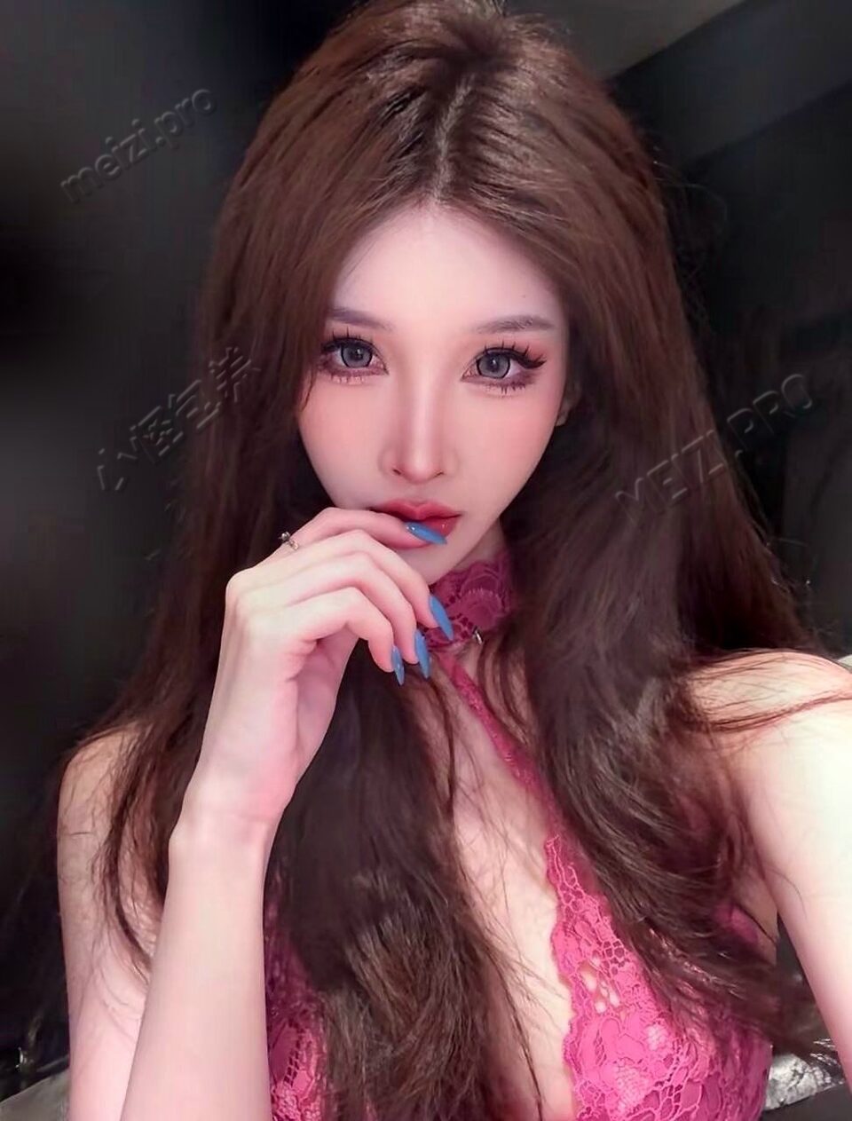 北京 朝阳 25岁 163cm 86 B杯 模特 可御可甜 配合度高 抽烟纹身:不抽烟有纹身 SM:是 无套:否 口交:可 过夜:可 同居:可 可飞:可 价格:15-30 特点:可御可甜 配合度高
