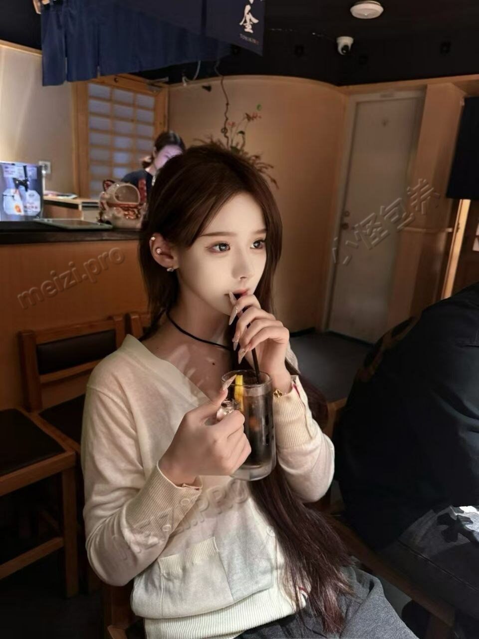 广东 广州 22岁 173cm 103 B杯 学生 软 白 香 SM:是 无套:否 口交:可 过夜:可 同居:可 可飞:可 可去港澳有通行 价格:30 特点:软 白 香