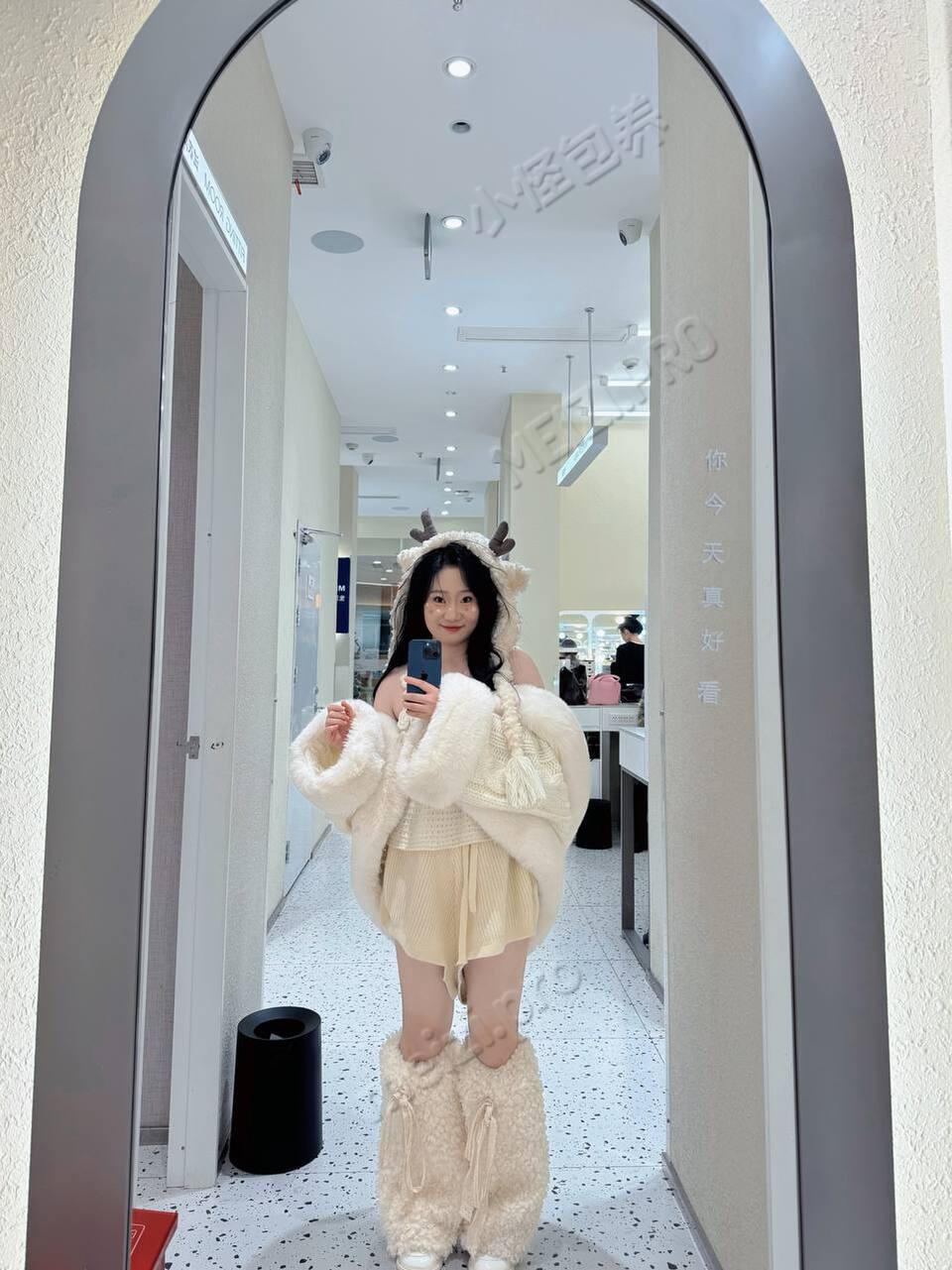 山东 济南 28岁 160cm 115 B杯 老师 性格好 配合，画画 钢琴 抽烟纹身:无 SM:否 无套:否 口交:可 过夜:可 同居:可 可飞:否 价格:3.5 特点:性格好 配合，画画 钢琴