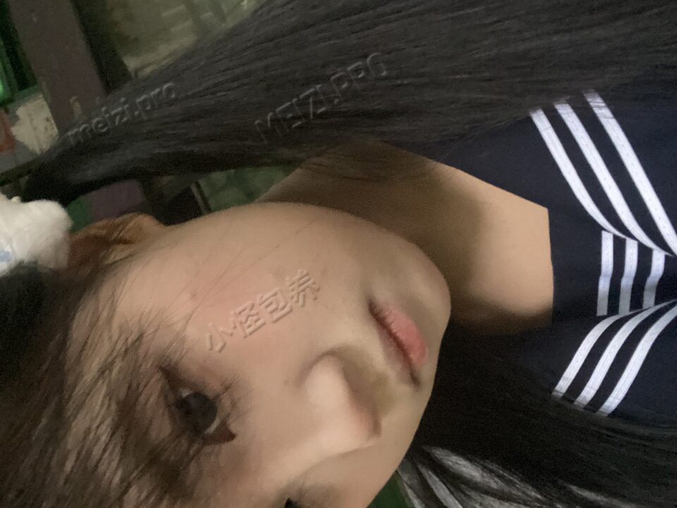 湖南 耒阳 18岁 160cm 98 B杯 学生 处女,长得有点可爱第一次找金主,乖巧,喜欢jk小裙子 抽烟纹身:有抽烟无纹身 SM:否 无套:否 口交:可 过夜:可 同居:否 可飞:可 得商量看时间够不够 价格:5-10 特点:处女,长得有点可爱第一次找金主,乖巧,喜欢jk小裙子