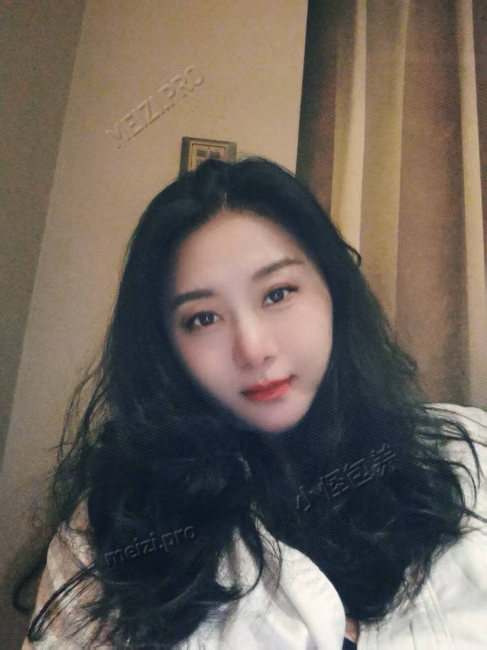 广东 深圳 33岁 155cm 103 C杯 秘书 纯天然原生态无整容 少妇成熟懂事有韵味 皮肤好素颜底子好 会提供情绪价值 懂事会体贴人 事少 可以无套内s 抽烟纹身:无纹身 SM:否 无套:可 口交:可 过夜:否 同居:否 可飞:否 价格:10 特点:纯天然原生态无整容 少妇成熟懂事有韵味 皮肤好素颜底子好 会提供情绪价值 懂事会体贴人 事少 可以无套内s