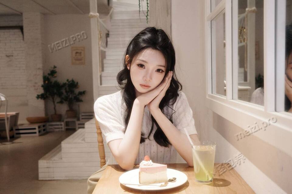 湖南 长沙 21岁 170cm 52 C杯 学生 胸大个子高腿 肉感手感好 性格活泼温柔 擅长提供情绪价值 可甜可御 风格多样 喜欢撒娇 很善解人意 身边圈子干净 没有不良嗜好 抽烟纹身:无纹身 SM:是 无套:可 口交:可 过夜:可 同居:可 可飞:可 价格:20 特点:胸大个子高腿 肉感手感好 性格活泼温柔 擅长提供情绪价值 可甜可御 风格多样 喜欢撒娇 很善解人意 身边圈子干净 没有不良嗜好