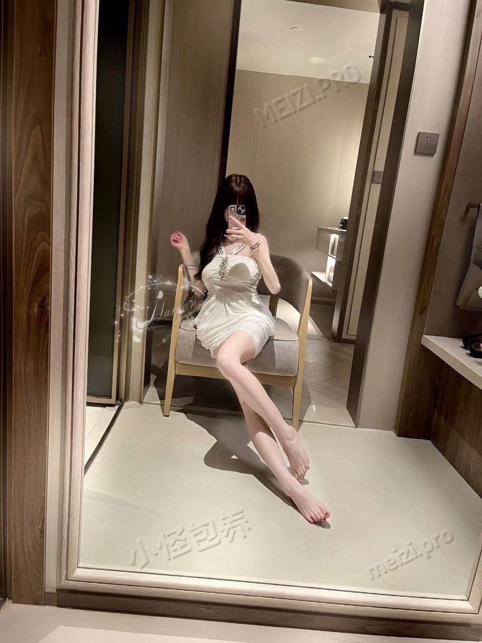 广东 广州 18岁 154cm 74 C杯 学生 抽烟纹身:无纹身 SM:是 口交:可 过夜:可 同居:否 可飞:可 价格:10