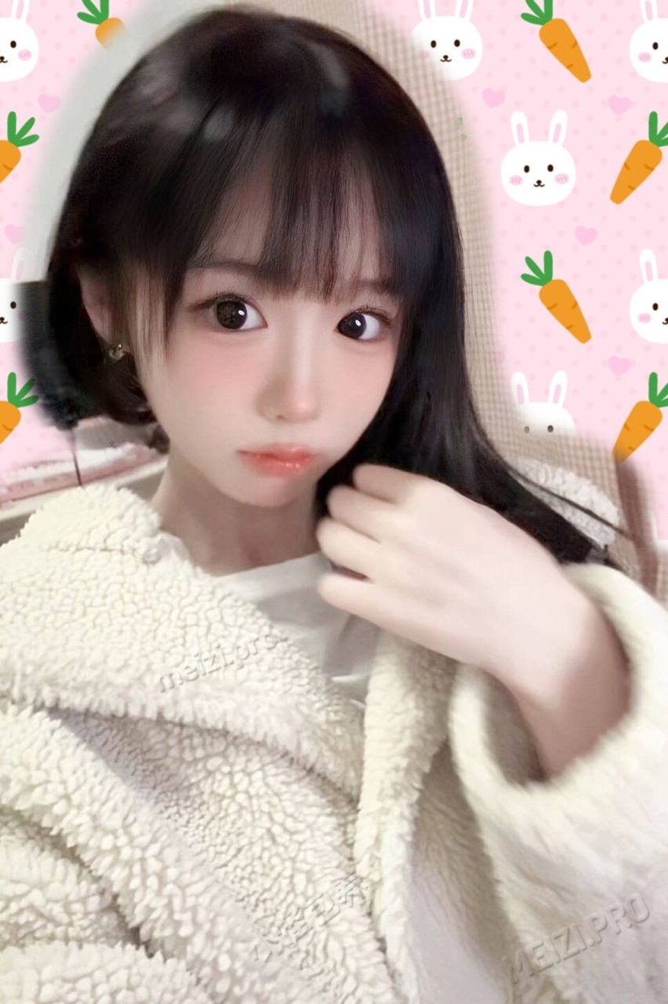 浙江 杭州 19岁 163cm 85 B杯 学生 性格开朗懂事听话社交圈子干净肤白貌美歌手模特声线甜美流行专业在读会跳舞 抽烟纹身:不抽烟无纹身 SM:是 无套:否 口交:可 过夜:可 同居:否 可飞:能 其他城市、港澳、出国都可以 价格:18 特点:性格开朗懂事听话社交圈子干净肤白貌美歌手模特声线甜美流行专业在读会跳舞