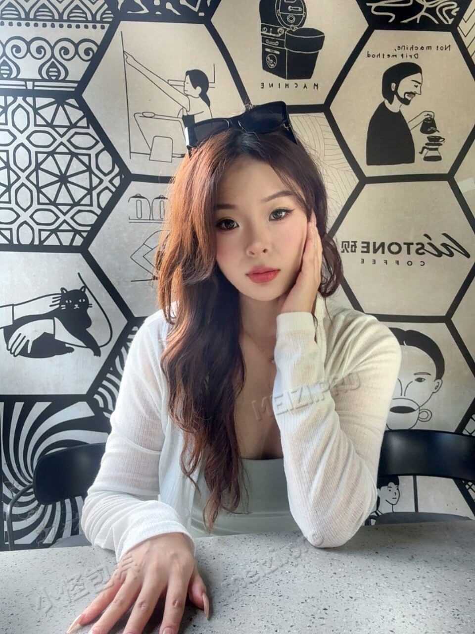 河南 驻马店 26岁 166cm 108 A杯 美业 共情能力强，会懂得换位思考，不喜欢无理取闹。有自己的爱好和事情做，不会整天黏人，也懂得体谅对方 抽烟纹身:无 SM:是 无套:可 口交:可 过夜:可 同居:否 可飞:可 价格:6 特点:共情能力强，会懂得换位思考，不喜欢无理取闹。有自己的爱好和事情做，不会整天黏人，也懂得体谅对方