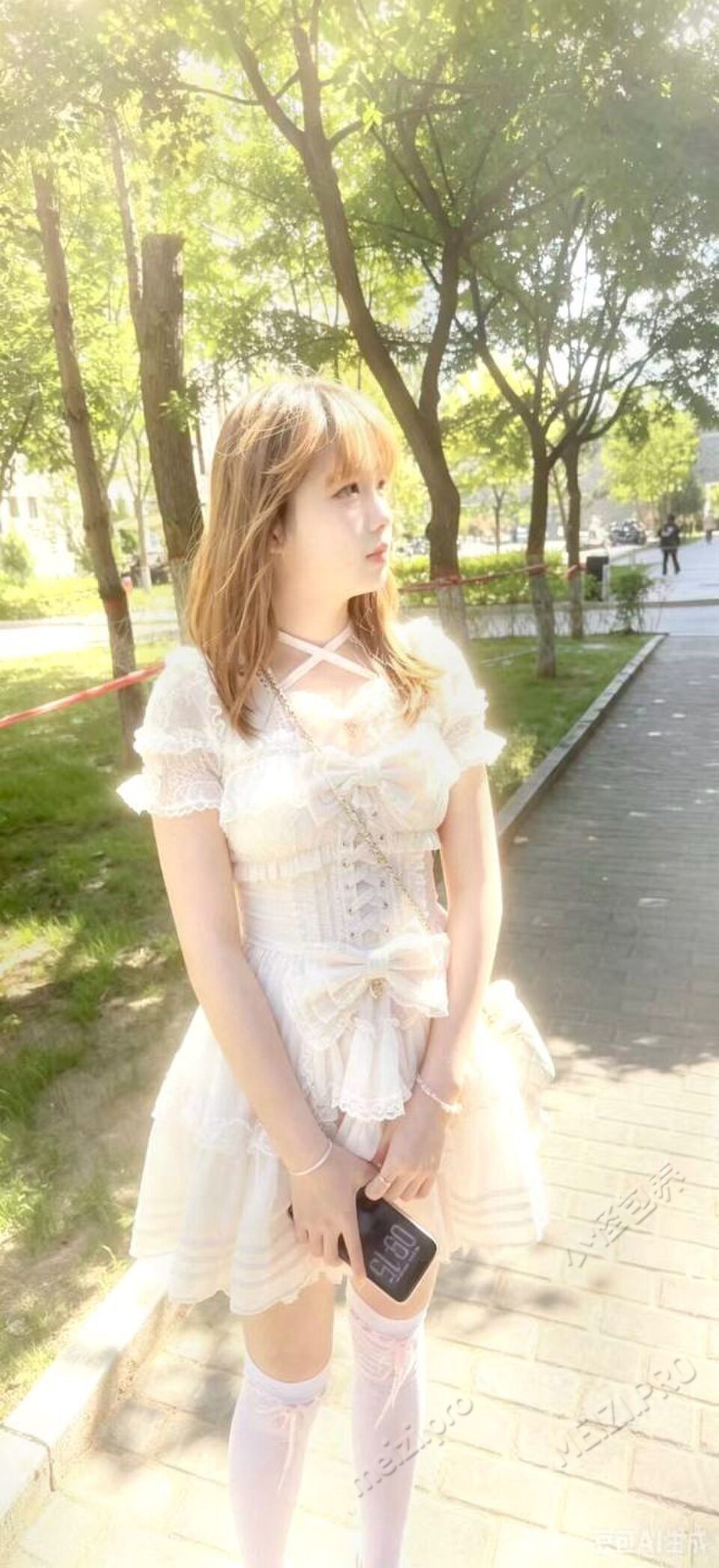 陕西 榆林 18岁 160cm 97 B杯 女生 新卡妹妹第一次出 极品萌萌 SM:是 无套:否 口交:可 过夜:可 同居:可 可飞:可 价格:8 特点:新卡妹妹第一次出 极品萌萌