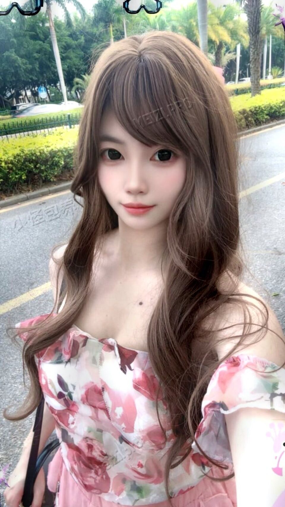 福建 漳州 21岁 156cm 88 A杯 工作 会唱歌会跳舞，还可以陪你玩各种游戏，情绪超级稳定，性格好，可以给对方提供情绪价值 抽烟纹身:无 SM:是 无套:否 口交:可 过夜:可 同居:可 可飞:可 价格:10 特点:会唱歌会跳舞，还可以陪你玩各种游戏，情绪超级稳定，性格好，可以给对方提供情绪价值