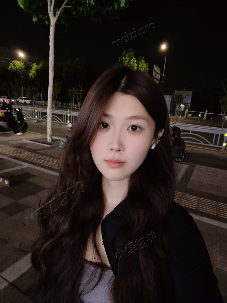 河南 郑州 21岁 163cm 90 B杯 待业 口活好,身材好,长得乖巧,温柔听话 SM:否 无套:可 口交:可 过夜:可 可飞:可 价格:10 特点:口活好,身材好,长得乖巧,温柔听话
