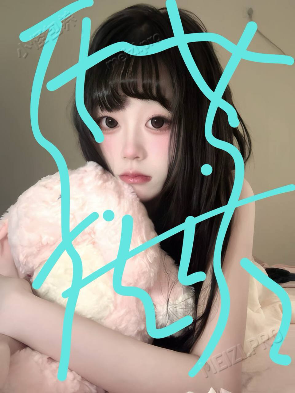 四川 成都 18岁 166cm 98 C杯 刚辍学 乖巧伶俐，懂事，听话，声音甜，不事多，皮肤白嫩，胸大，身材比例好，配合程度高 抽烟纹身:有纹身手臂 SM:否 无套:可 口交:可 过夜:可 同居:可 可飞:可 价格:9 特点:乖巧伶俐，懂事，听话，声音甜，不事多，皮肤白嫩，胸大，身材比例好，配合程度高
