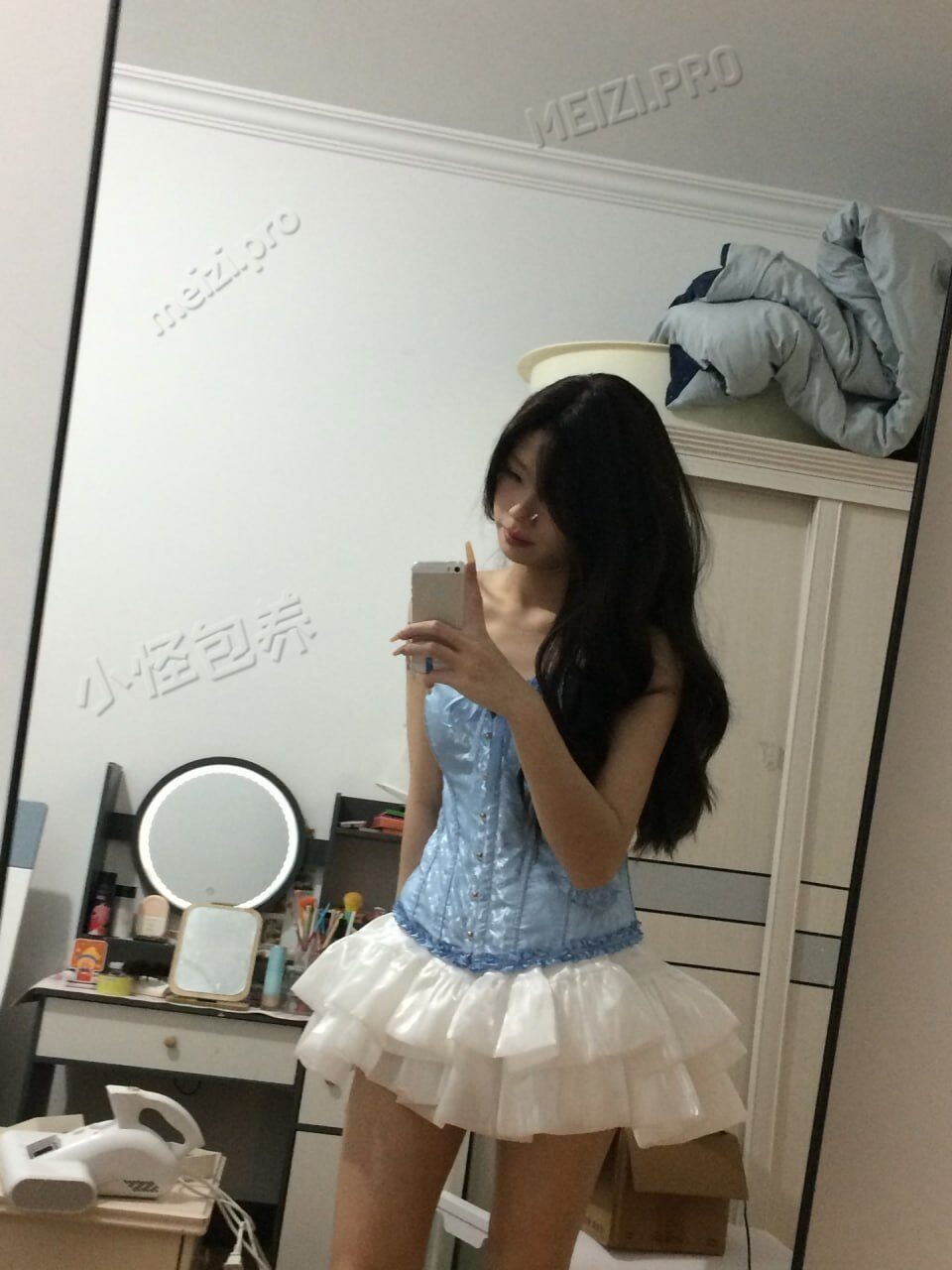 福建 漳州厦门 23岁 171cm 98 A杯 无 听话 抽烟纹身:偶尔抽烟一点点纹身 SM:否 无套:加钱 口交:可 过夜:可 同居:加钱 可飞:否 价格:20-30 特点:听话