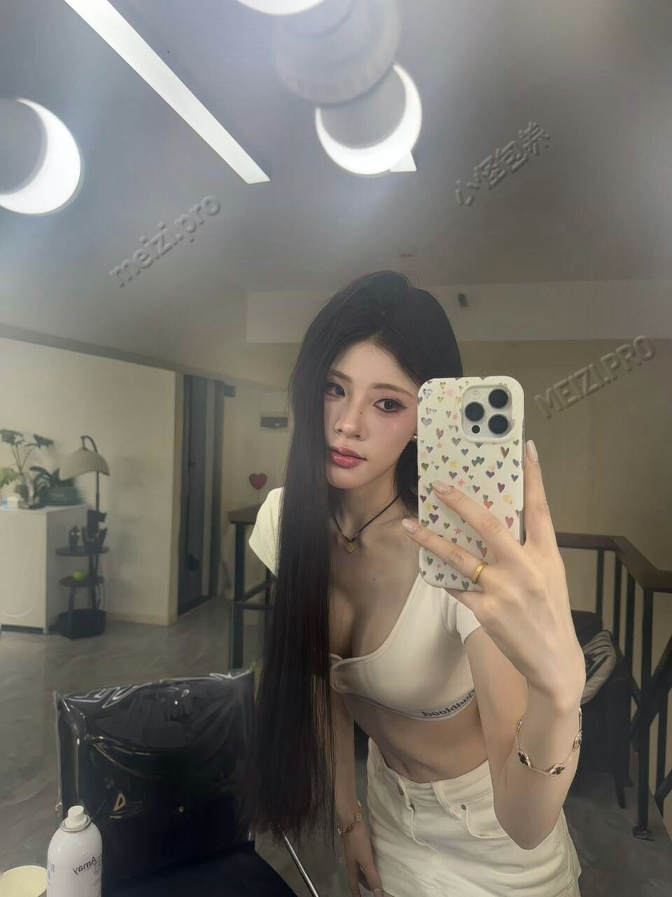 四川 泸州 21岁 168cm 84 C杯 离职女团主播 性格温柔给情绪价值 抽烟纹身:无 SM:否 无套:可 口交:可 过夜:可 同居:否 可飞:可 价格:7 特点:性格温柔给情绪价值