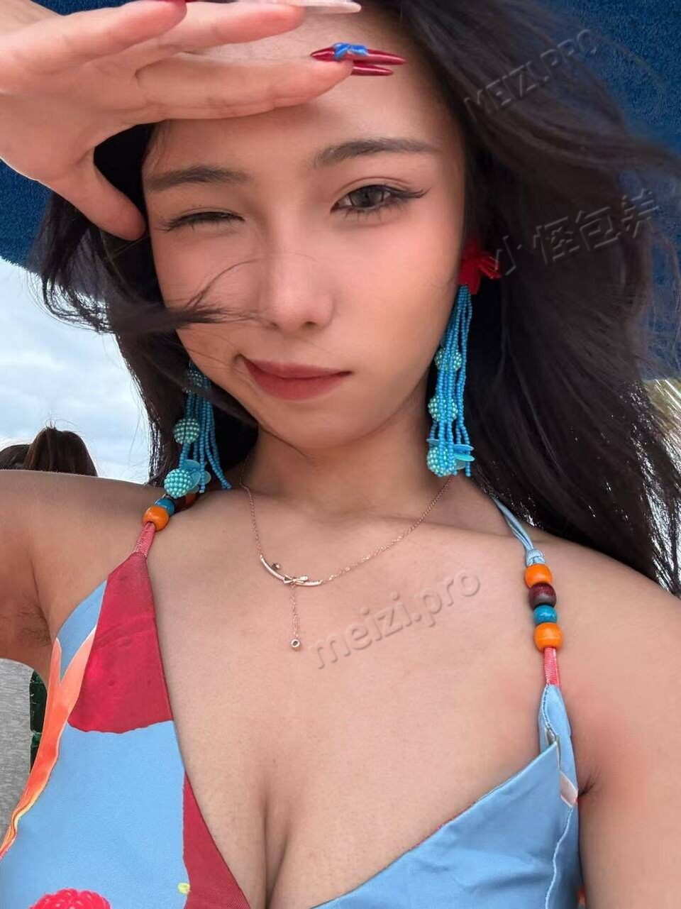 浙江 杭州 19岁 165cm 90 B杯 自由职业 性欲强 抽烟纹身:无 SM:是 无套:否 口交:可 过夜:可 同居:可 可飞:可 价格:10 特点:性欲强