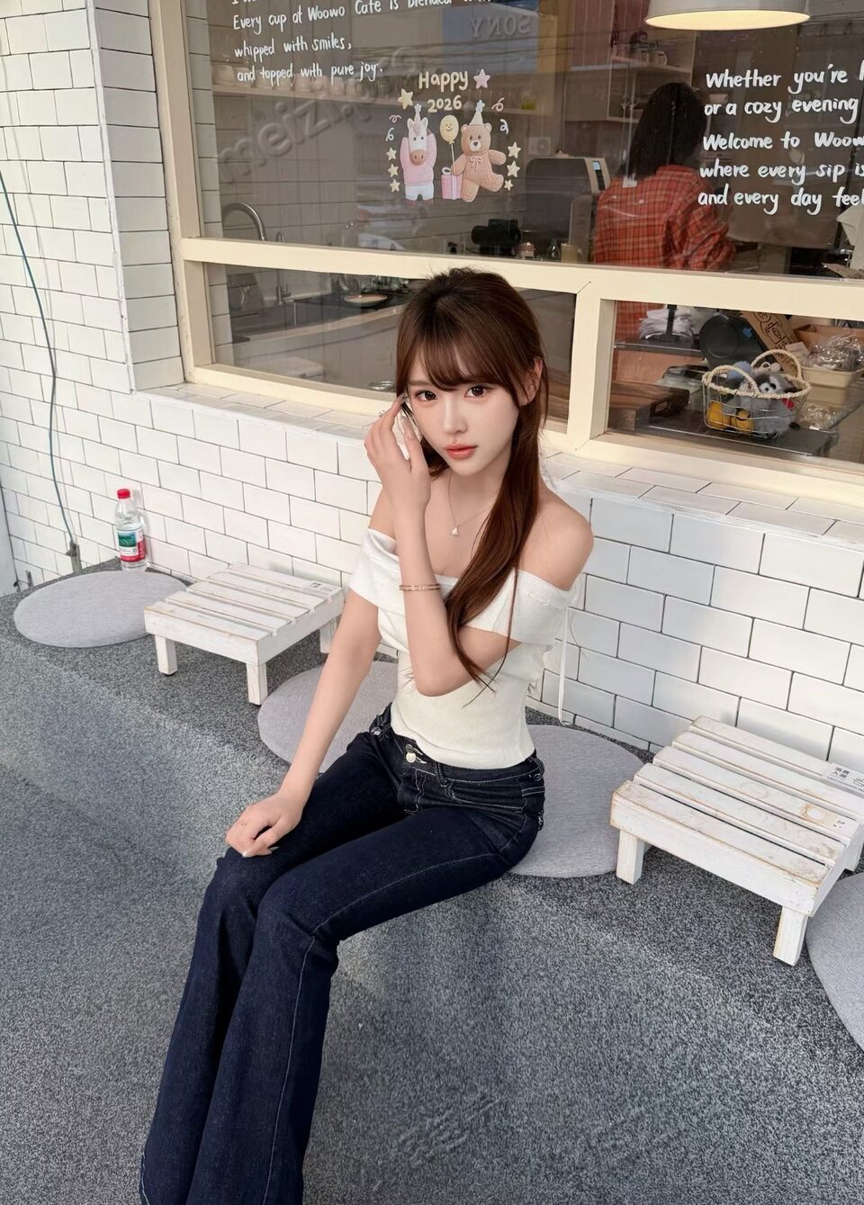 江苏 徐州 20岁 162cm 82 B杯 学生 性格温柔,情商高,声音好听,皮肤白嫩,恋爱感,可甜可御,清纯 抽烟纹身:无纹身 SM:是 无套:否 口交:可 过夜:可 可飞:可 外省，可出国 价格:30-50 特点:性格温柔,情商高,声音好听,皮肤白嫩,恋爱感,可甜可御,清纯
