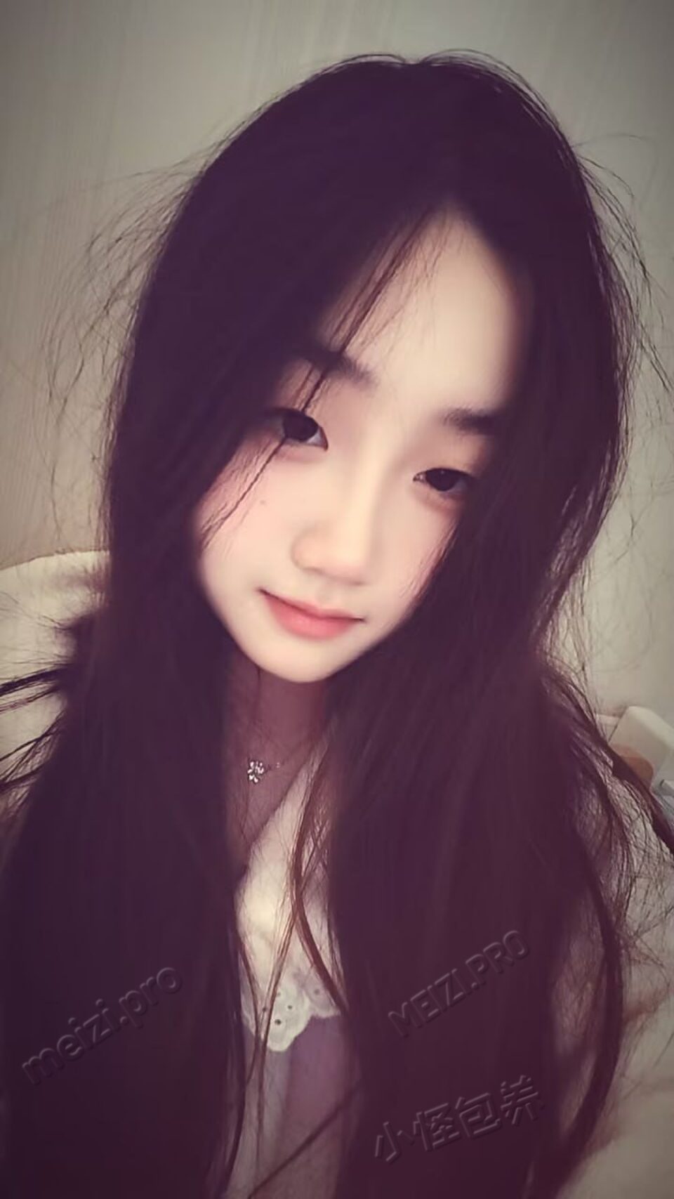 江苏 扬州 18岁 155cm 88 B杯 学生 反差 听话事少 SM:是 无套:可 口交:可 过夜:可 同居:可 可飞:可 外地 价格:5 特点:反差 听话事少