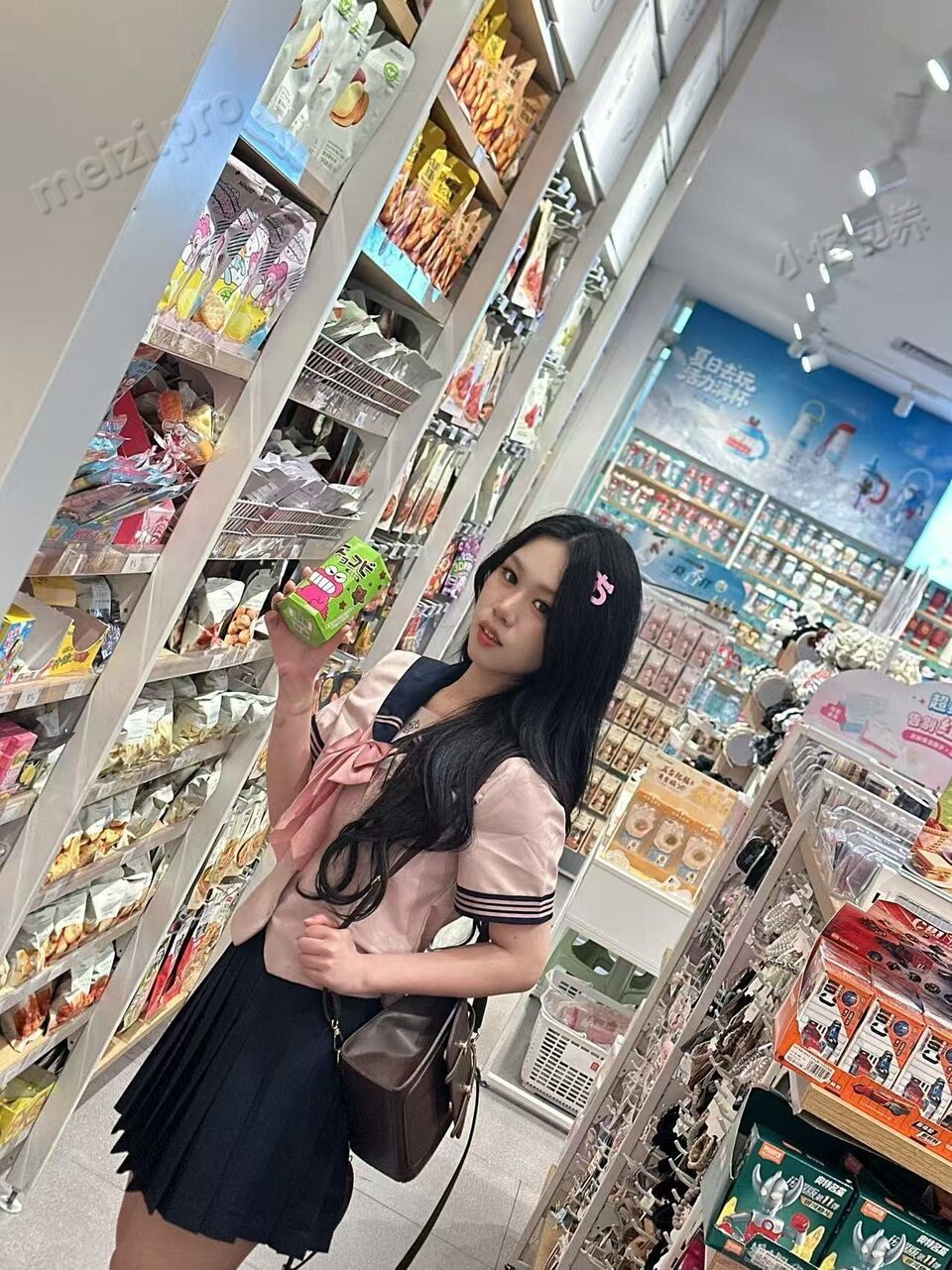 广东 广州 18岁 165cm 99 B杯 学生 嫩妹 在校生 听话懂事 不粘人 可口可无 性格外向 大长腿 身材比例好 放得开 活泼有趣 情绪价值高 抽烟纹身:无 SM:是 无套:可 口交:可 过夜:可 同居:否 价格:3 特点:嫩妹 在校生 听话懂事 不粘人 可口可无 性格外向 大长腿 身材比例好 放得开 活泼有趣 情绪价值高