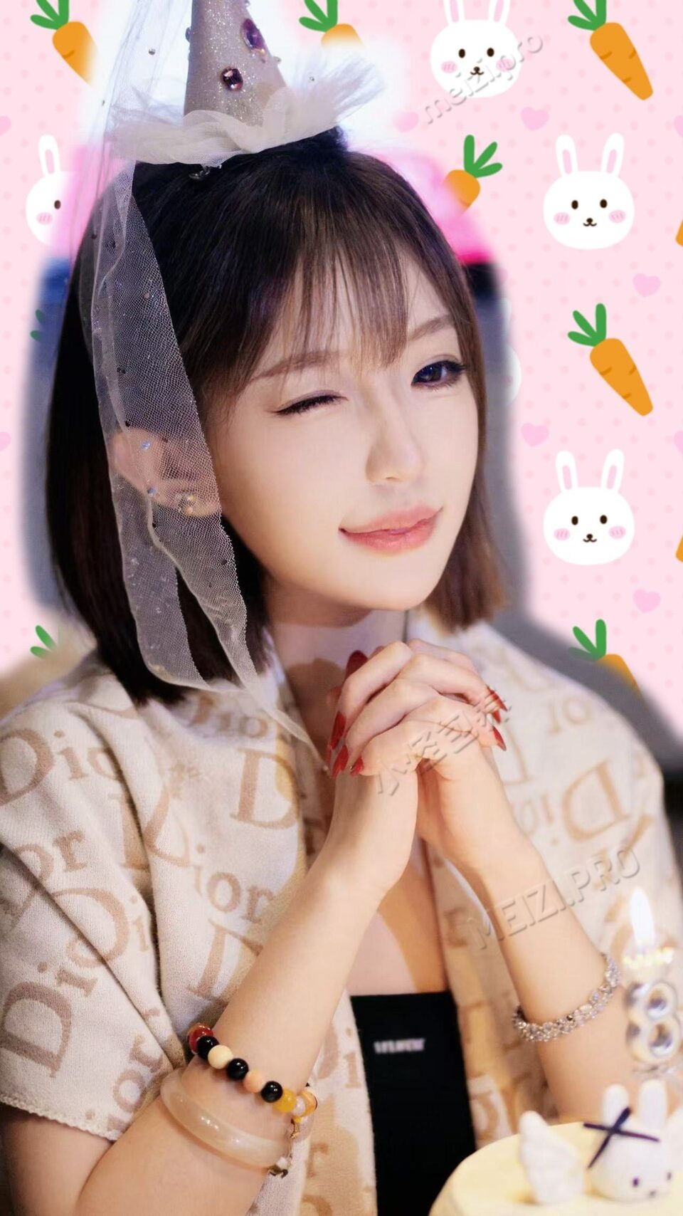 山东 济南 18岁 160cm 82 B杯 学生 会跳舞 性格开朗大方可爱 SM:否 无套:可 口交:可 过夜:可 同居:否 可飞:能，其他城市，后期港澳可办理 价格:30 特点:会跳舞 性格开朗大方可爱