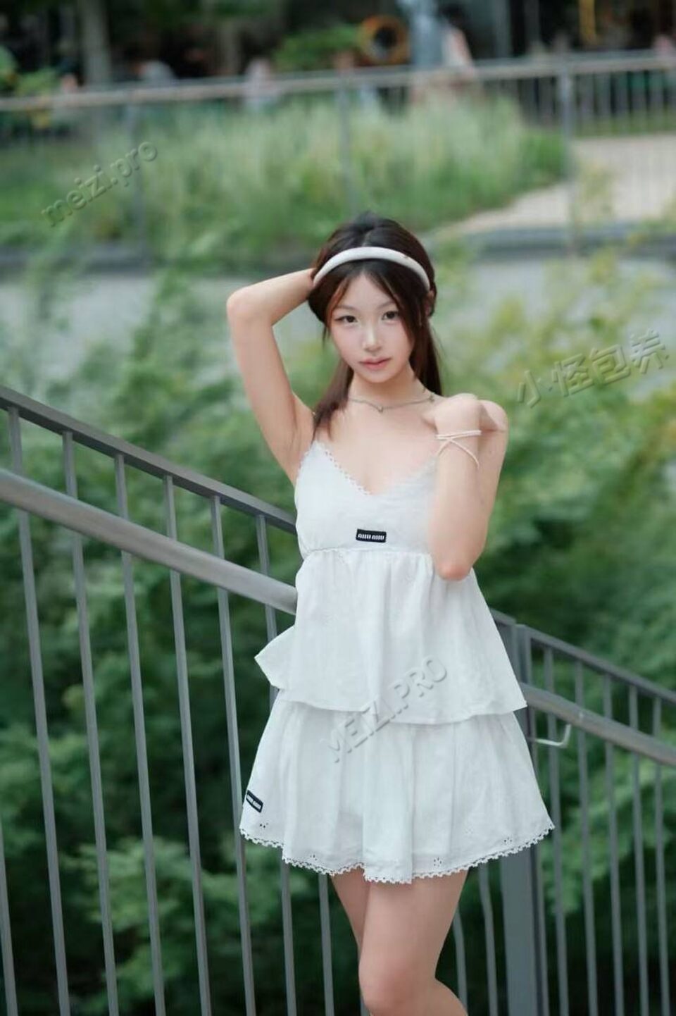浙江 杭州 18岁 163cm 94 B杯 学生 有m属性，性格好，皮肤白嫩，玩法多，喜欢被调教，开放懂配合，贴心女友陪伴，听话懂事，乖巧伶俐，小鸟依人，氛围好不扫兴 抽烟纹身:无 SM:是 无套:可 口交:可 过夜:可 同居:可 可飞:可 外省 港澳 价格:8 特点:有m属性，性格好，皮肤白嫩，玩法多，喜欢被调教，开放懂配合，贴心女友陪伴，听话懂事，乖巧伶俐，小鸟依人，氛围好不扫兴