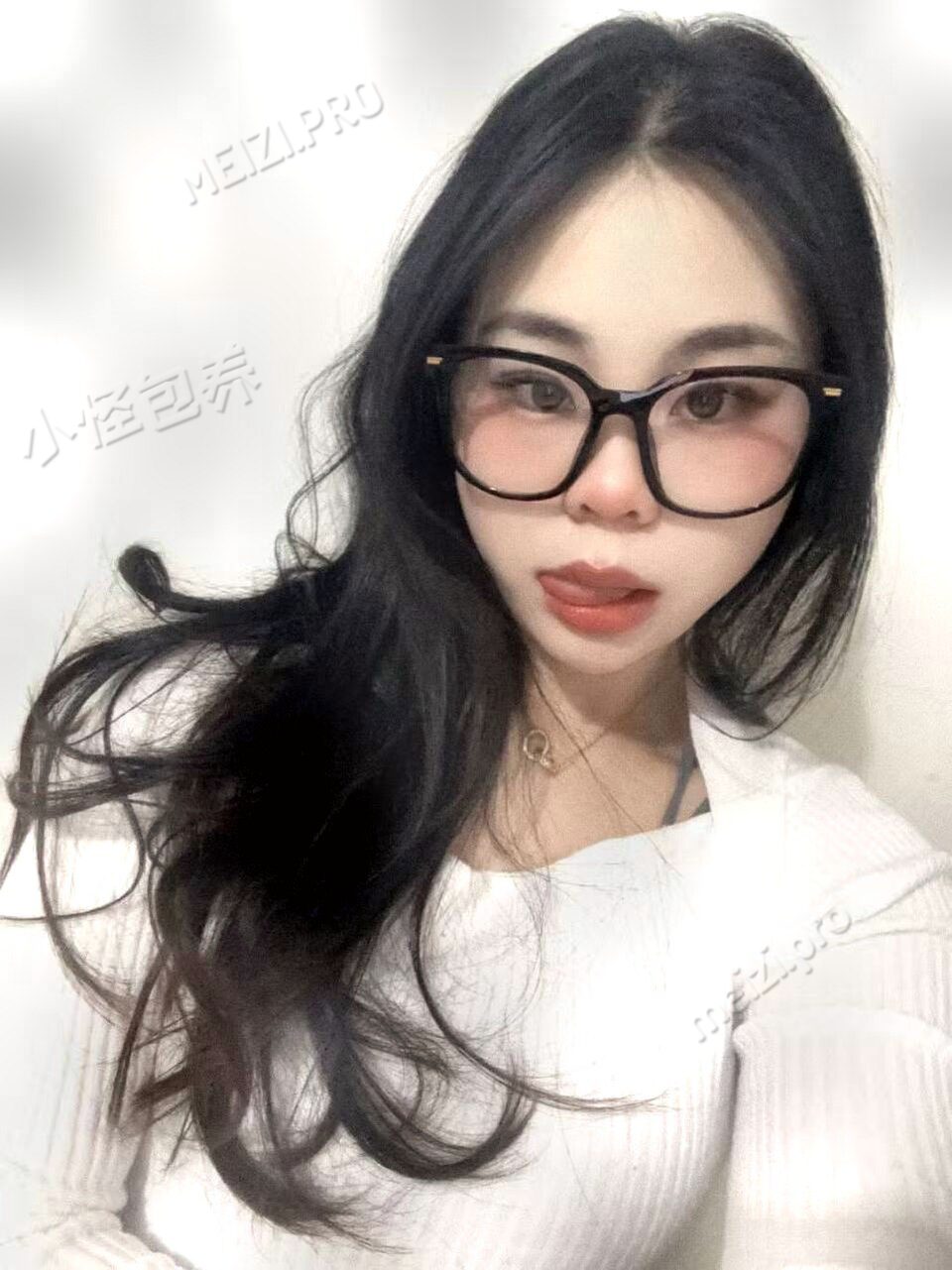 辽宁 沈阳 26岁 163cm 105 A杯 工作 情绪价值给足 水多 开朗 抽烟纹身:有纹身 SM:否 无套:可 口交:可 过夜:可 同居:可 可飞:暂时不能 价格:4 特点:情绪价值给足 水多 开朗