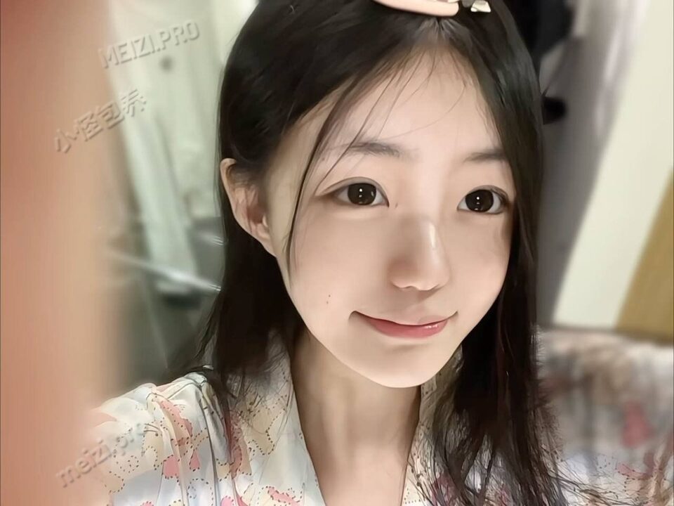 江苏 连云港 19岁 163cm 90 B杯 说话好听,年轻漂亮 抽烟纹身:无 SM:否 无套:否 口交:可 过夜:可 同居:否 可飞:可 可出国有护照 价格:6.5 特点:说话好听,年轻漂亮