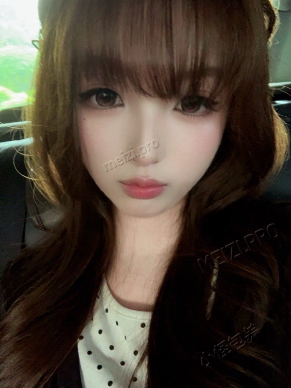 广东 东莞 20岁 168cm 120 C杯 暂无 听话好说话 抽烟纹身:无 SM:否 无套:可 口交:可 过夜:可 同居:否 可飞:可 周边福建广西 价格:25 特点:听话好说话