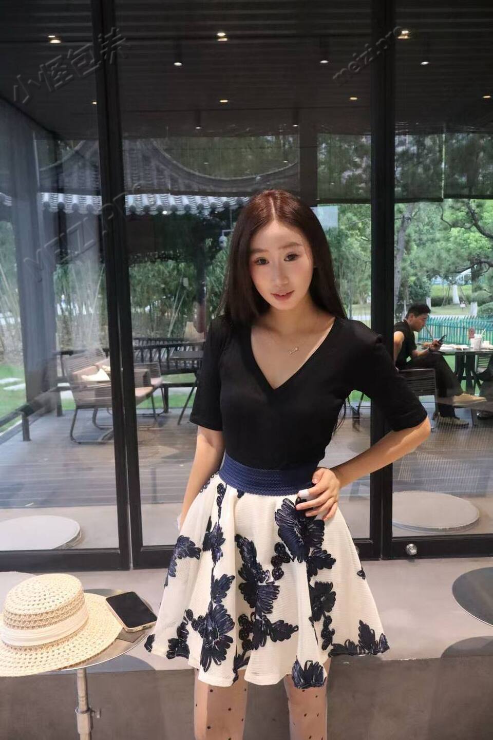 安徽 合肥 21岁 165cm 44 B杯 护士 特别完美的一个女生 抽烟纹身:无纹身 SM:否 无套:否 口交:可 过夜:可 同居:否 可飞:可 价格:10 特点:特别完美的一个女生