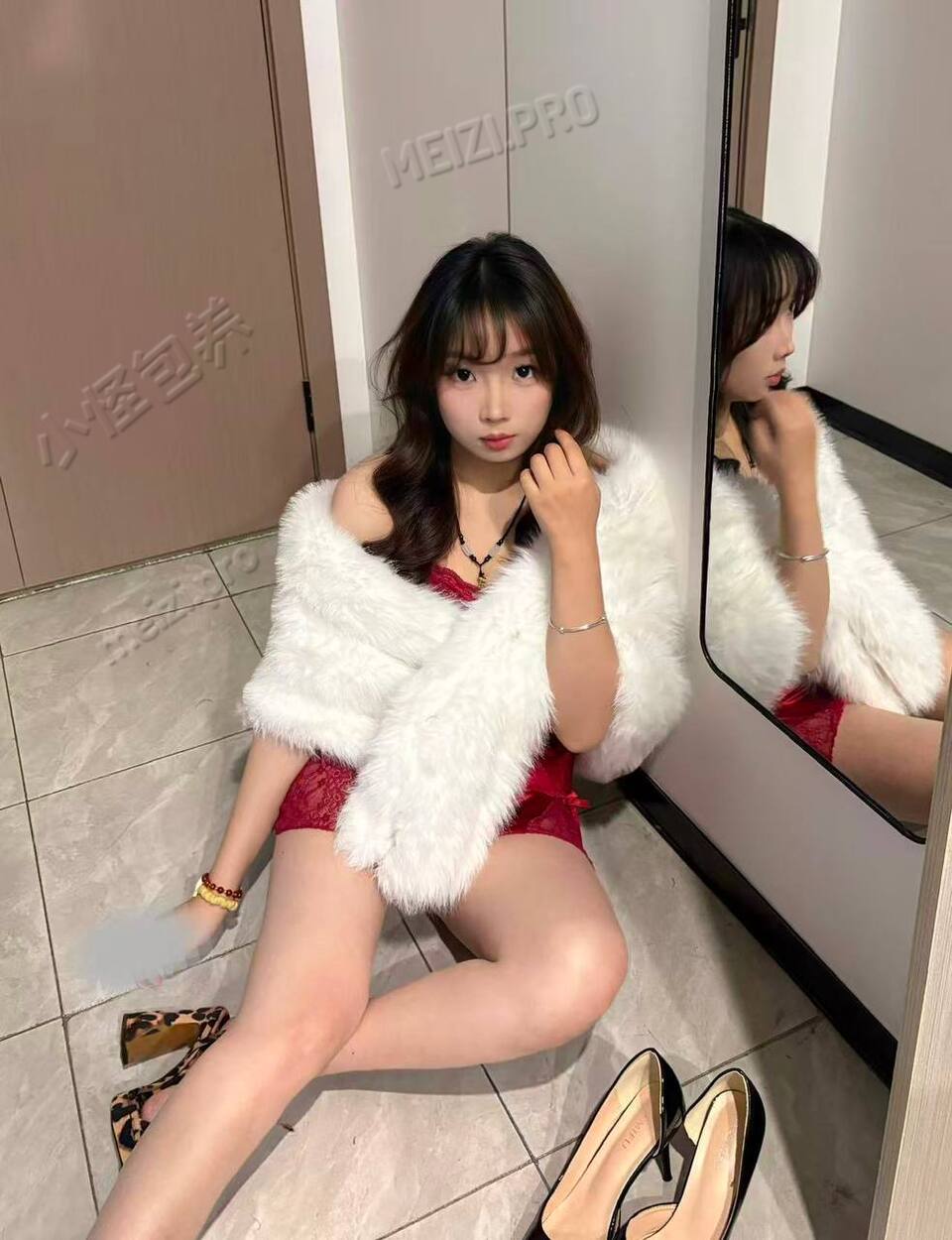 安徽 合肥 21岁 165cm 120 B杯 客服 可甜反差 抽烟纹身:不抽烟有纹身 SM:是 无套:可 口交:可 过夜:可 同居:可 可飞:可 价格:10 特点:可甜反差