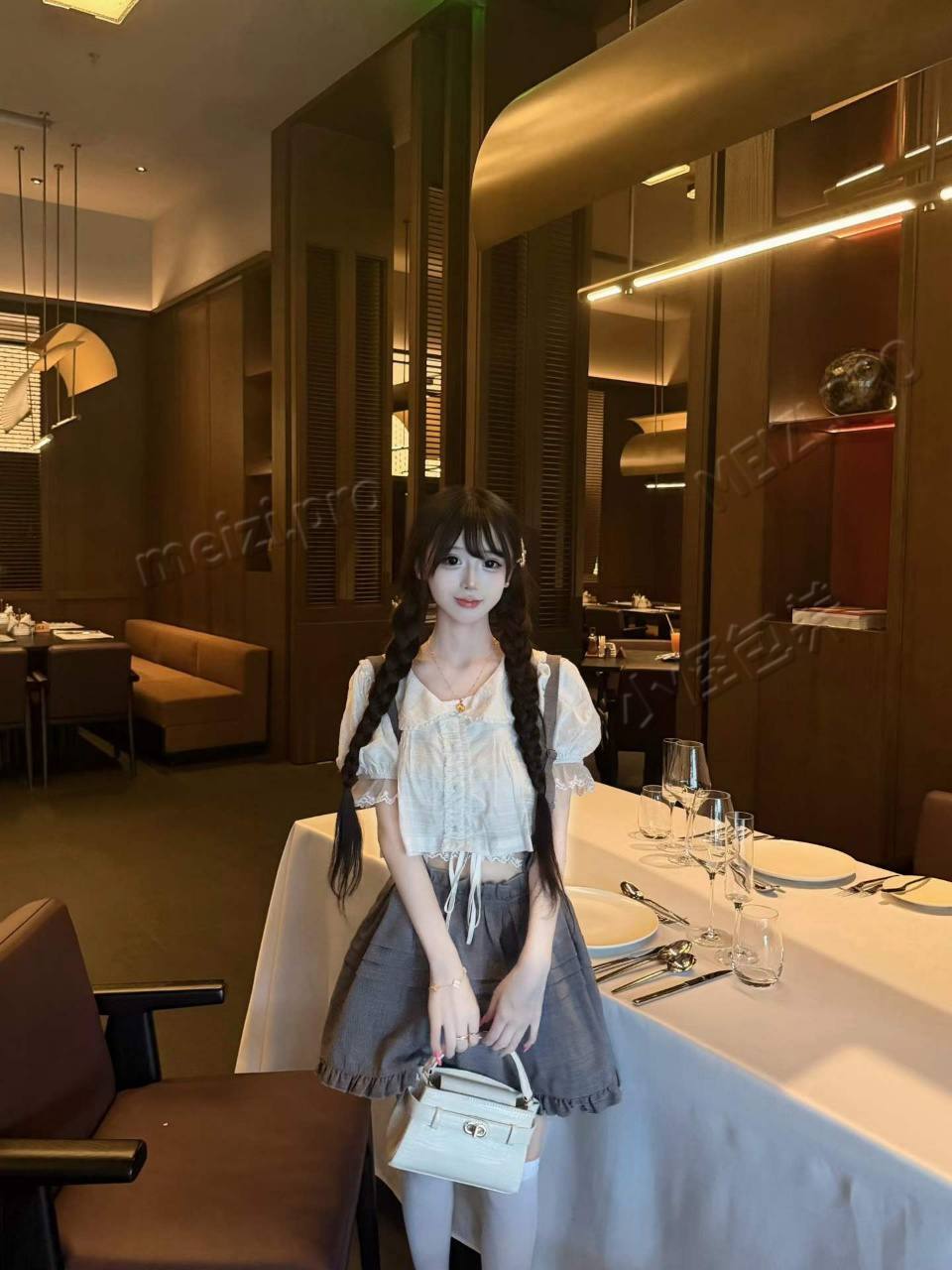 湖南 长沙 19岁 155cm 80 B杯 二次元 抽烟纹身:无纹身 SM:是 无套:否 口交:可 过夜:可 同居:可 可飞:可 价格:40