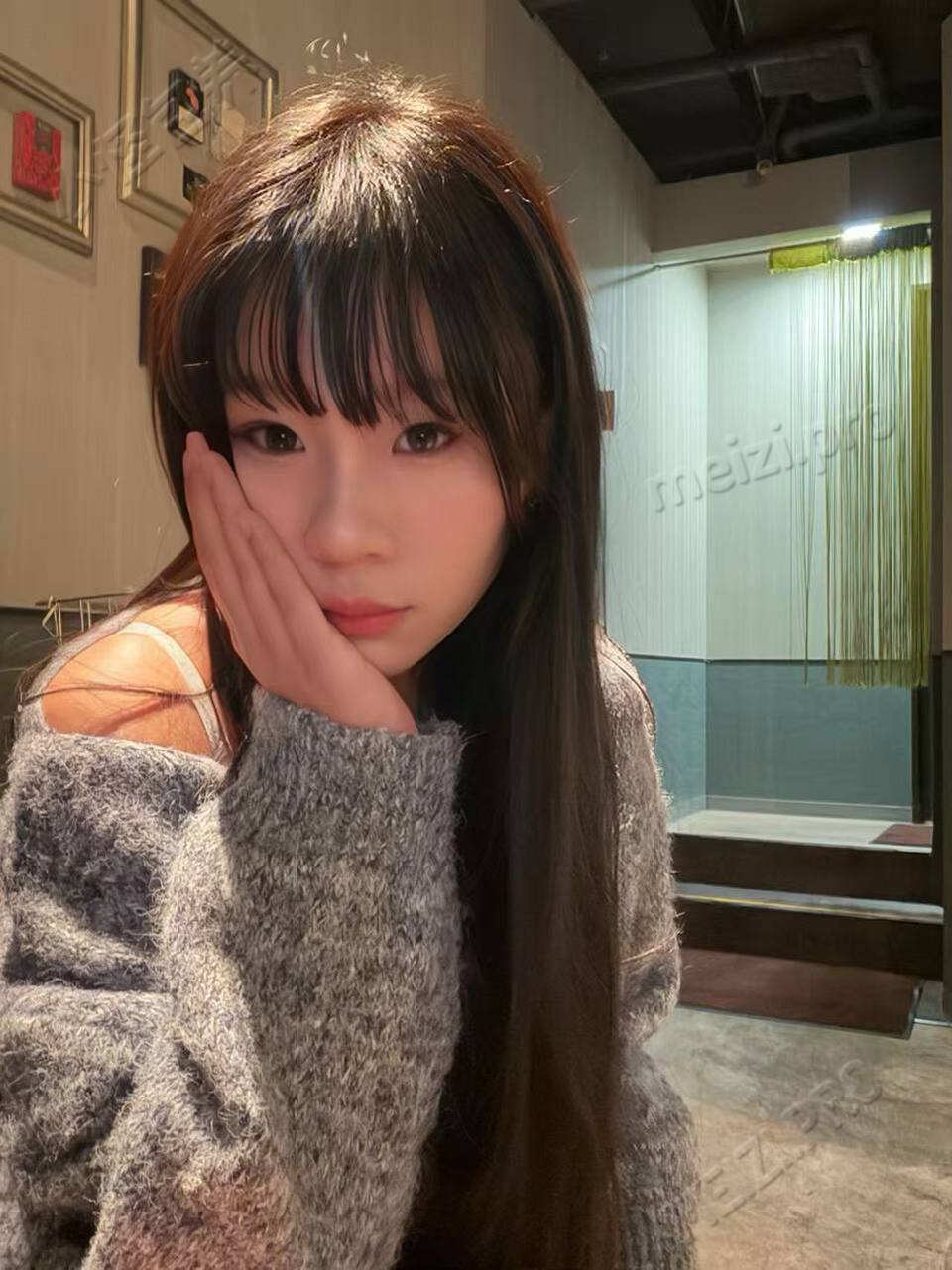 日本 东京 20岁 168cm 108 B杯 学生 有趣 抽烟纹身:有纹身 SM:否 无套:可 口交:可 过夜:可 同居:可 可飞:可 价格:12 特点:有趣