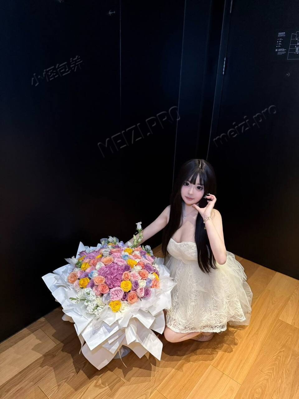 河北 保定 19岁 160cm 108 B杯 学生 美术市赛二等、舞蹈市级以上、演讲比赛一等，朗诵书法吉他拍摄做饭，性格古灵精怪懂分寸不粘人反差 抽烟纹身:无 SM:是 无套:否 口交:可 过夜:可 同居:可 可飞:可 价格:20-40 特点:美术市赛二等、舞蹈市级以上、演讲比赛一等，朗诵书法吉他拍摄做饭，性格古灵精怪懂分寸不粘人反差