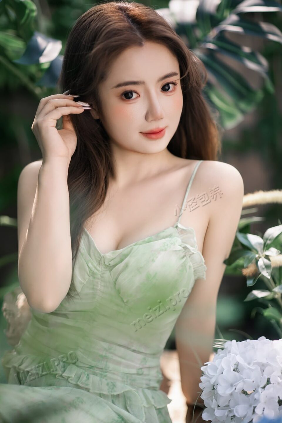 浙江 宁波 25岁 158.6cm 88.2 B杯 工作 练瑜伽 身子软 抽烟纹身:无纹身 SM:是 无套:可 口交:可 过夜:可 同居:否 可飞:可 价格:3 特点:练瑜伽 身子软