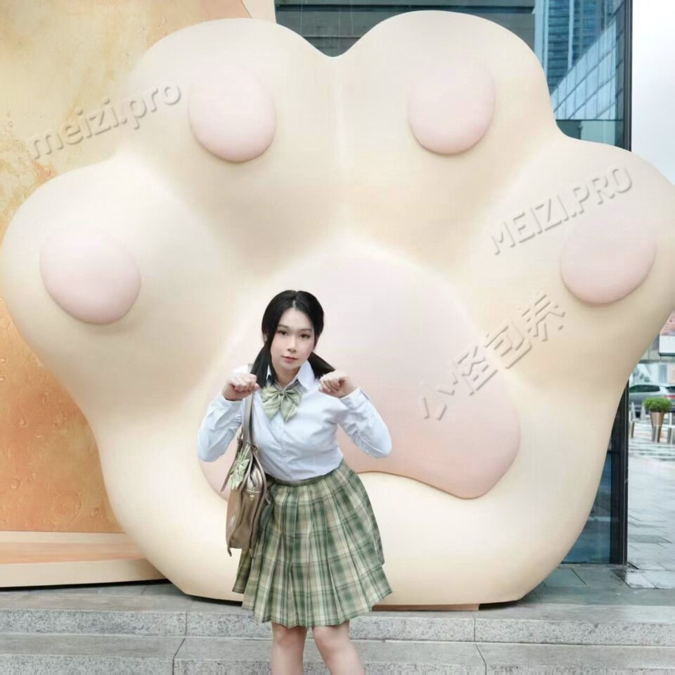 广东 深圳 24岁 167cm 105 D杯 国内贸易 性格开朗随和好相处，爱好唱粤语歌，专一长情 抽烟纹身:无 SM:是 无套:否 口交:可 过夜:可 同居:否 可飞:可 尽量广东内 价格:8 特点:性格开朗随和好相处，爱好唱粤语歌，专一长情