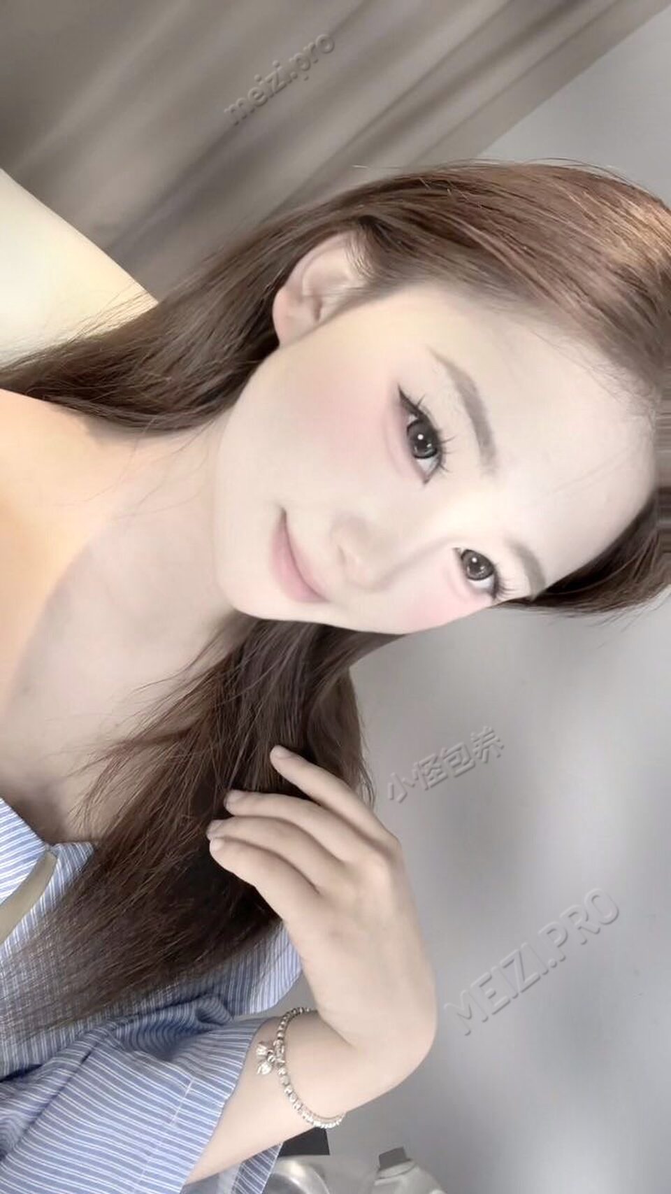 河南 郑州 20岁 165cm 115 B杯 直播带货 抽烟纹身:有抽烟无纹身 SM:否 无套:否 口交:可 过夜:可 同居:看城市 可飞:可 其他城市 价格:20-40