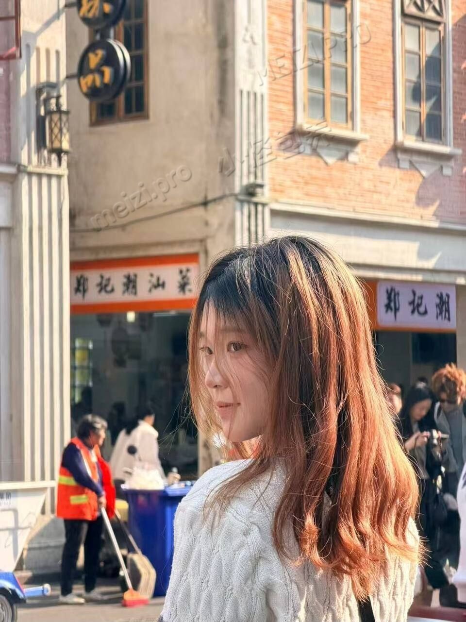 广东 广州 20岁 165cm 105 B杯 学生 第一次接 刚下海 SM:否 无套:否 口交:否 过夜:可 同居:否 可飞:可周边城市,不可外省 价格:12 特点:第一次接 刚下海