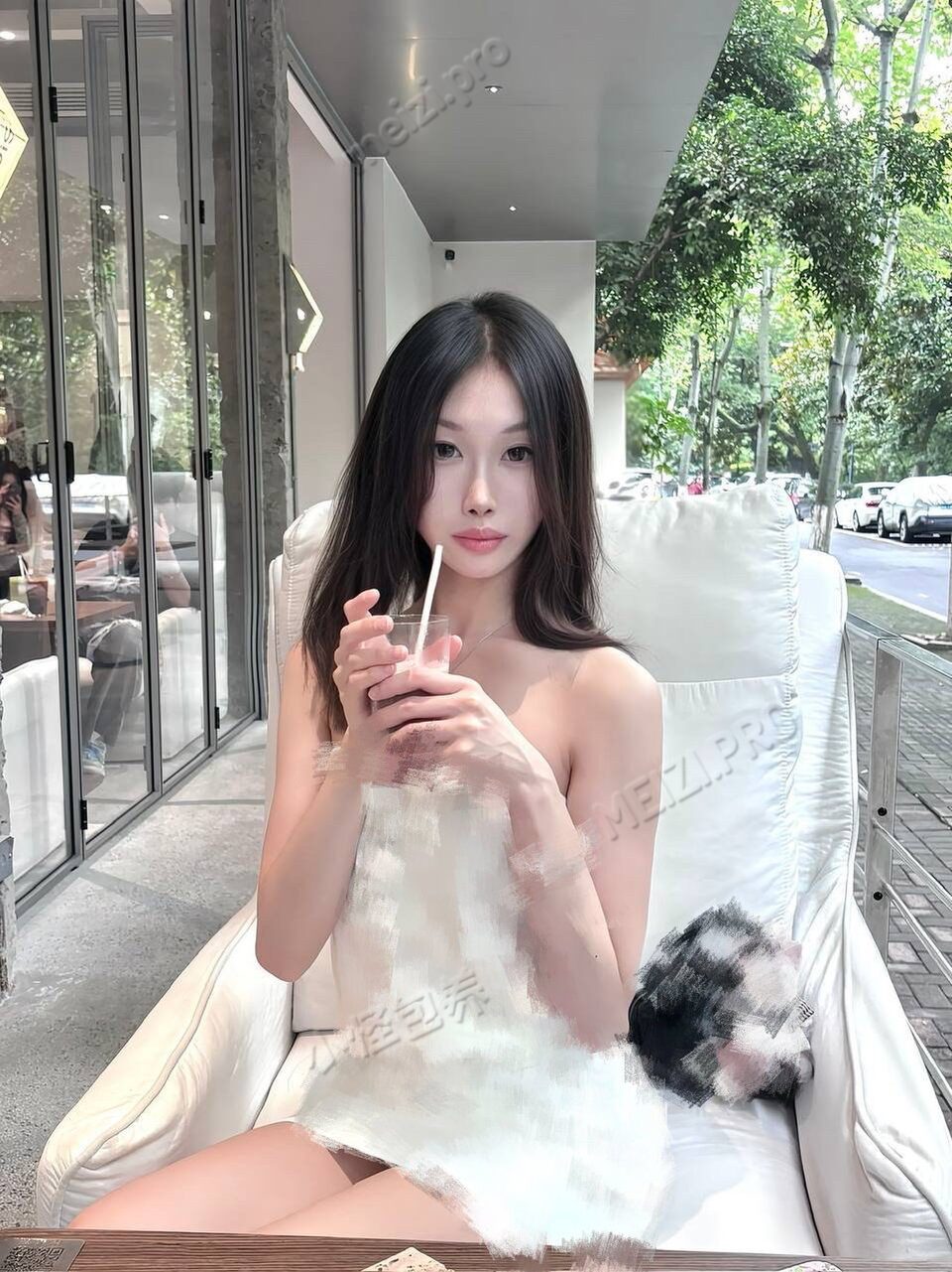 江西 南昌 22岁 165cm 89 B杯 学生 音乐学院在读 SM:否 无套:否 口交:可 过夜:可 可飞:可 价格:28 特点:音乐学院在读