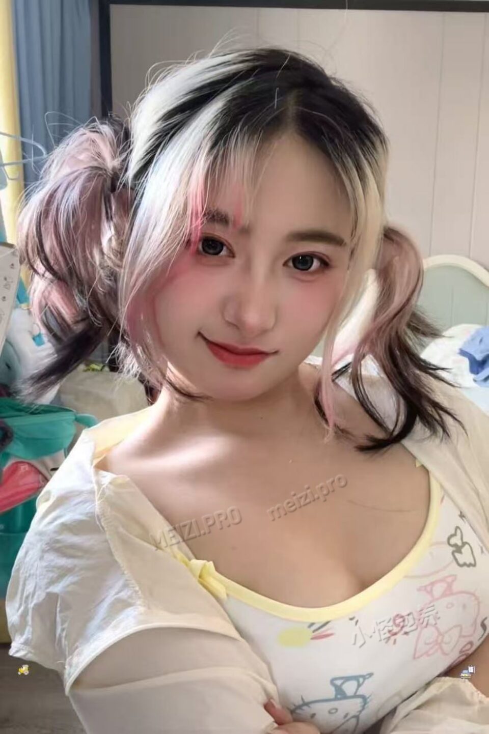 河南 20岁 165cm 125 B杯 学生 温柔可爱粘人 抽烟纹身:无 SM:否 无套:否 口交:可 过夜:可 同居:可 可飞:可 价格:6 特点:温柔可爱粘人