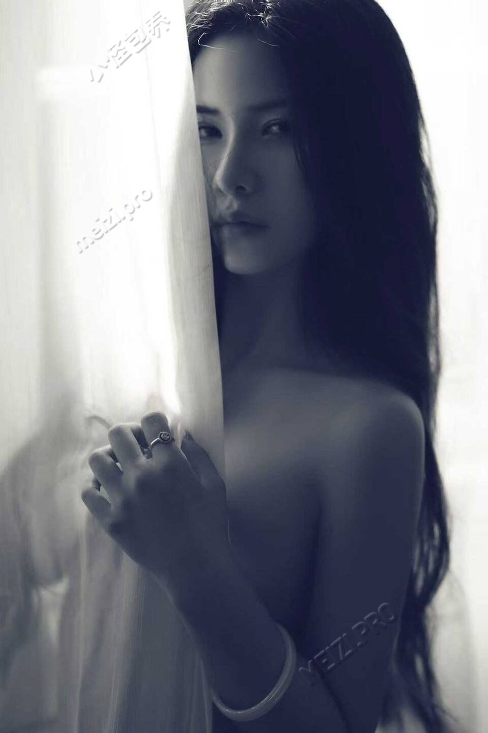 河南 郑州 22岁 159cm 84 A杯 台球厅经营者 年轻漂亮 新疆长相 小小的脸上大大的五官 活好还紧 会夹 喜欢穿高跟鞋 SM:否 无套:否 口交:可 过夜:可 可飞:可 价格:12 特点:年轻漂亮 新疆长相 小小的脸上大大的五官 活好还紧 会夹 喜欢穿高跟鞋