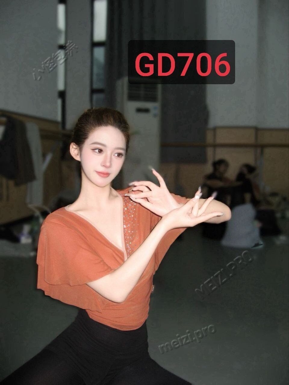 湖南 长沙 20岁 172cm 95 C杯 学生 气质非常好 皮肤好 英语四六级 腿长腰细 冷白皮 全身无整 无整容 素质文化涵养好 舞蹈生 985明校 抽烟纹身:不抽烟无纹身 无套:否 口交:可 过夜:可 可飞:可 外省 出国可 价格:25 特点:气质非常好 皮肤好 英语四六级 腿长腰细 冷白皮 全身无整 无整容 素质文化涵养好 舞蹈生 985明校