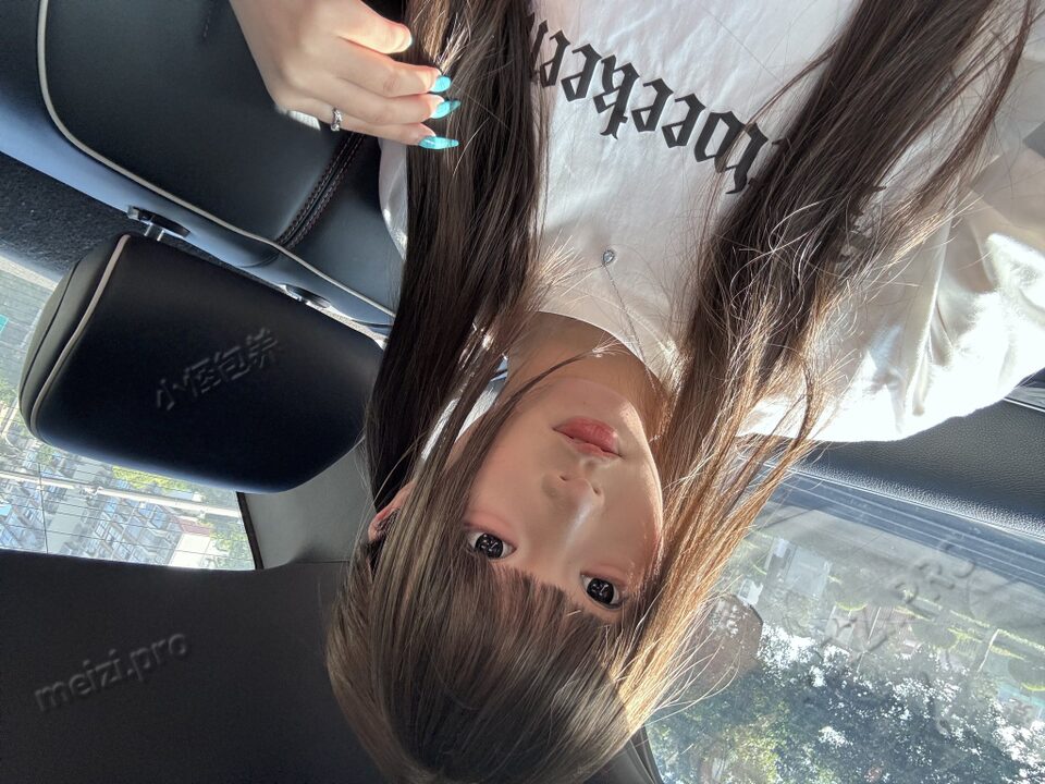 四川 泸州 18岁 170cm 106 C杯 学生 听话 不惹事 讨好人 抽烟纹身:无 SM:是 无套:否 口交:可 过夜:可 同居:可 可飞:可 价格:15 特点:听话 不惹事 讨好人