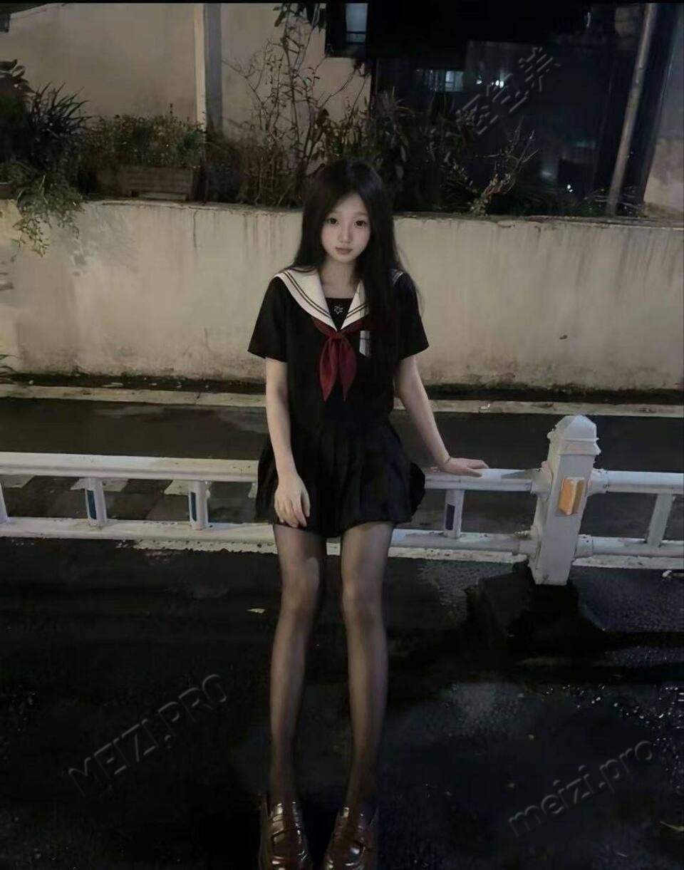 广东 广州 18岁 162cm 90 B杯 SM:轻微 无套:可 口交:可 过夜:可 可飞:可 价格:13